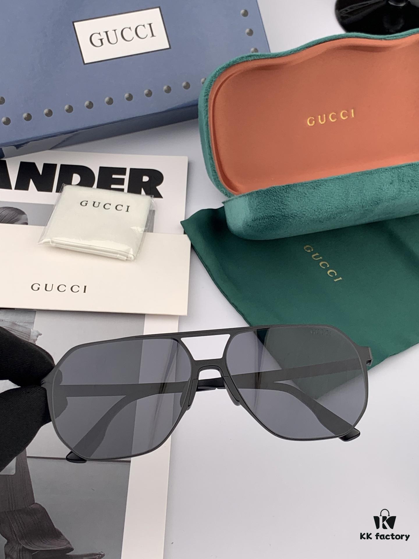 6931fde53a89a121ed54e1b6 GUCCI Men's Colorful Pilot Polarized Sunglasses