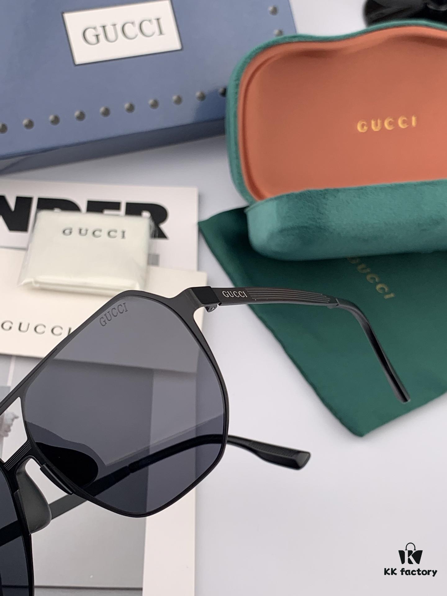 6931fde53a89a121ed54e1b8 GUCCI Men's Colorful Pilot Polarized Sunglasses