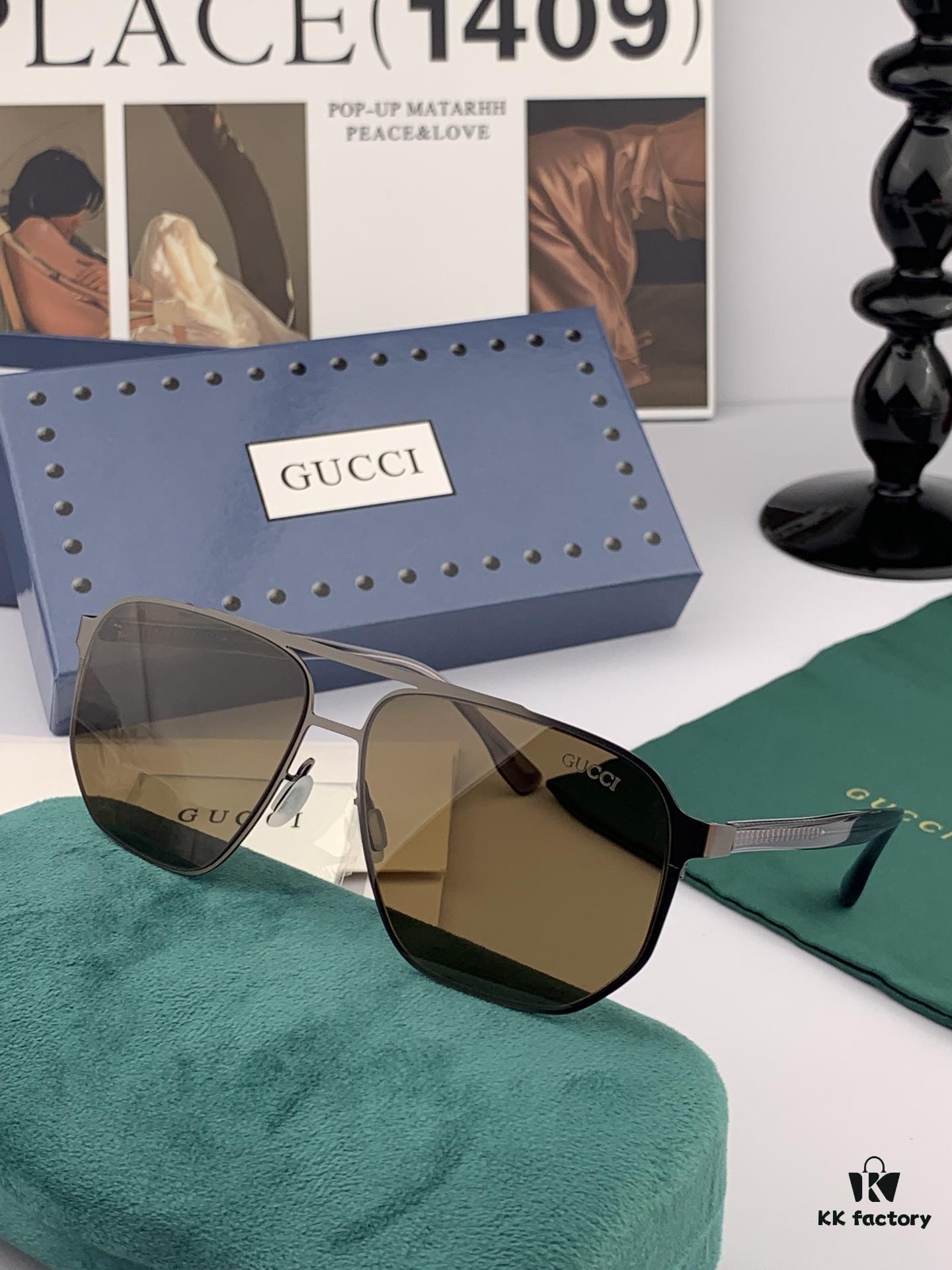6931fde63a89a121ed54e1c4 GUCCI Men's Colorful Pilot Polarized Sunglasses