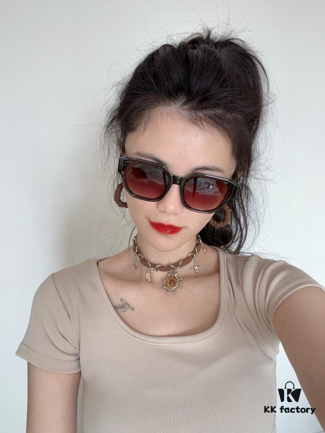 6931fe153a89a121ed54e41e 【GUCCI】2025 Spring New Arrival Trendy Fashion Square Frame Sunglasses High Quality Comfortable Fit Influencer Style Model: G0232