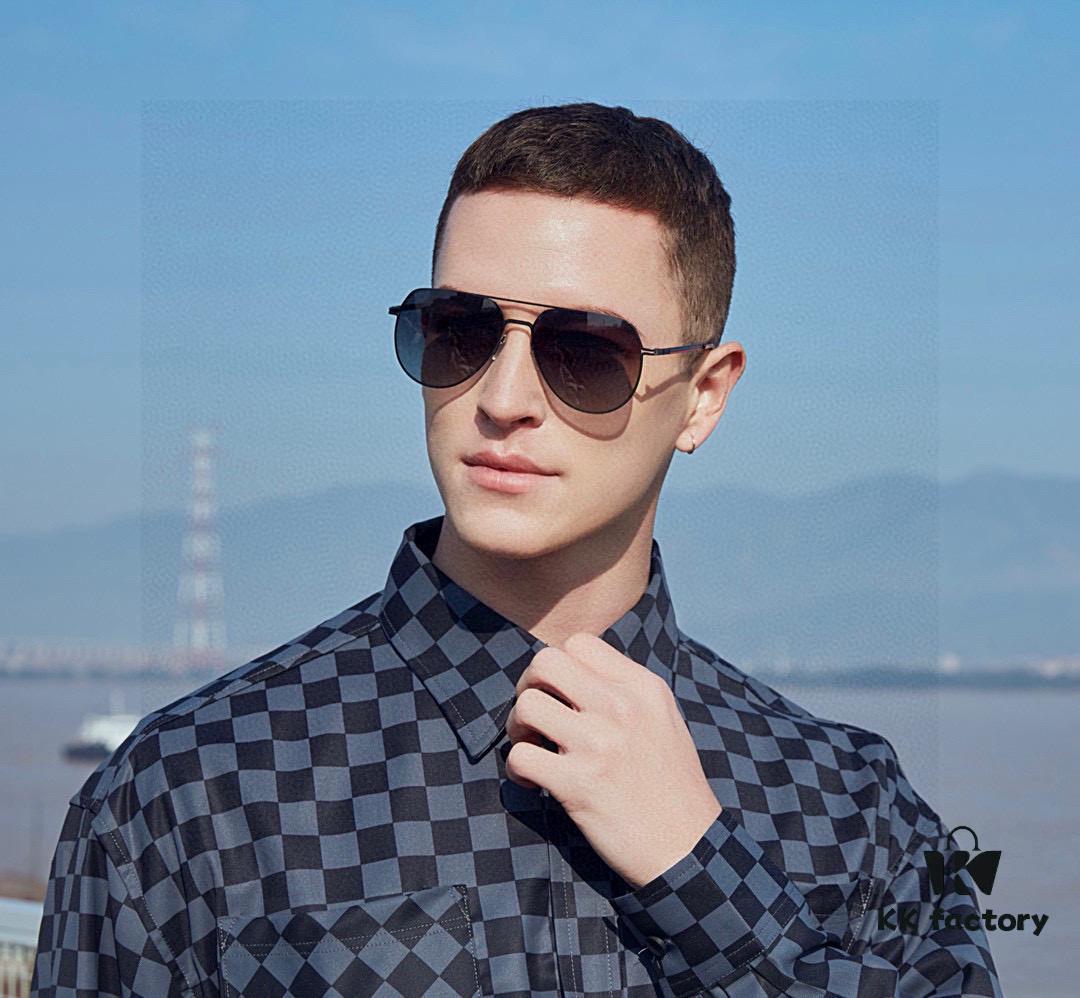 6931fe213a89a121ed54e4c3 GUCCI 2025 New Men's and Couples' Sunglasses with Electroplated Fade-Resistant Finish