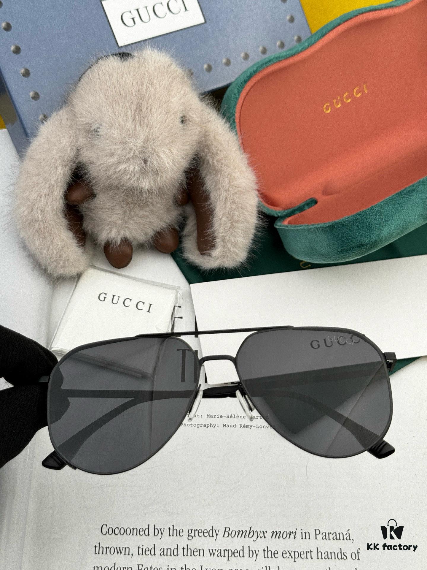 6931fe253a89a121ed54e4f3 GUCCI Men's Colorful Pilot Polarized Sunglasses