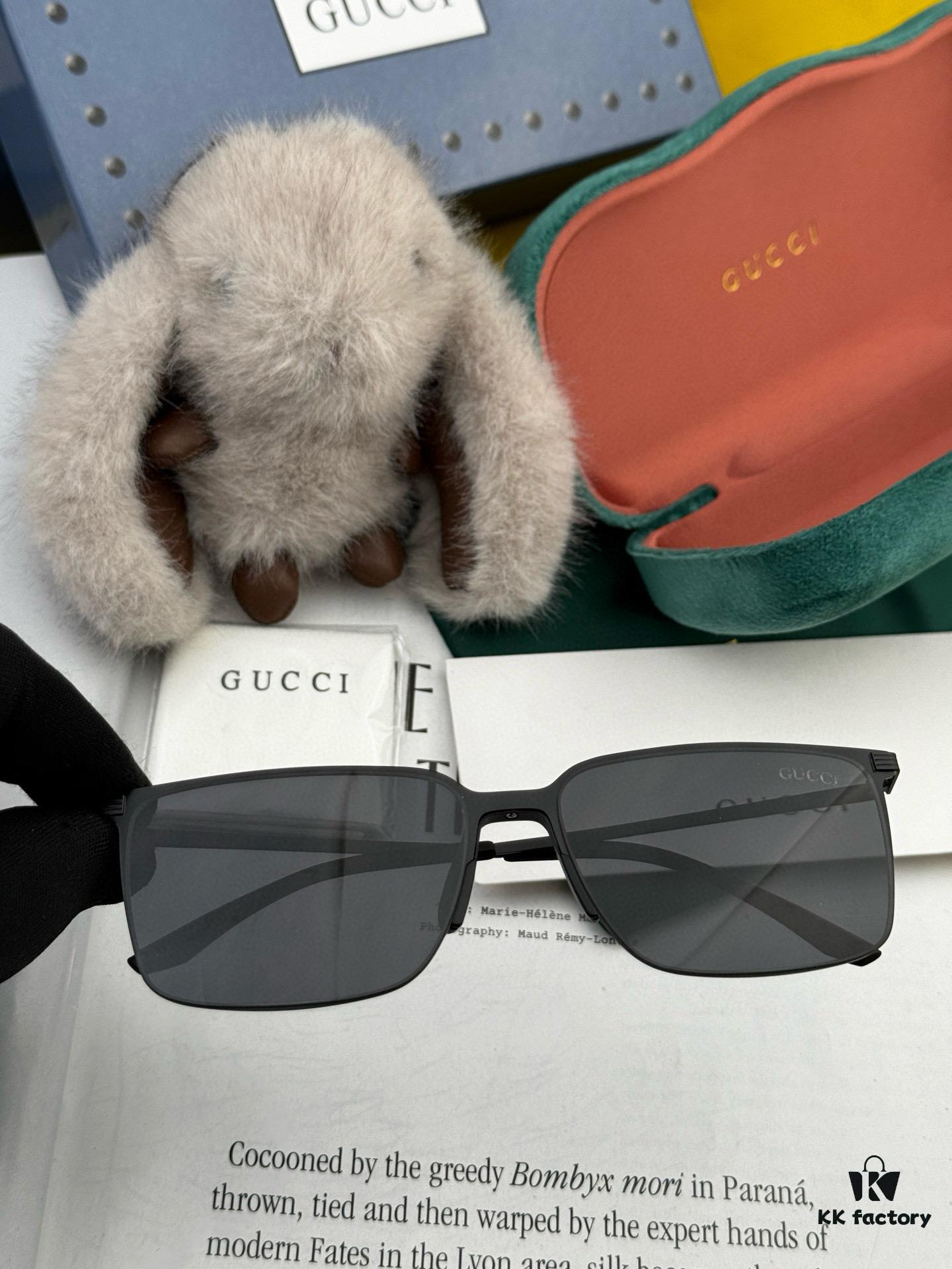GUCCI Men's Colorful Pilot Polarized Sunglasses