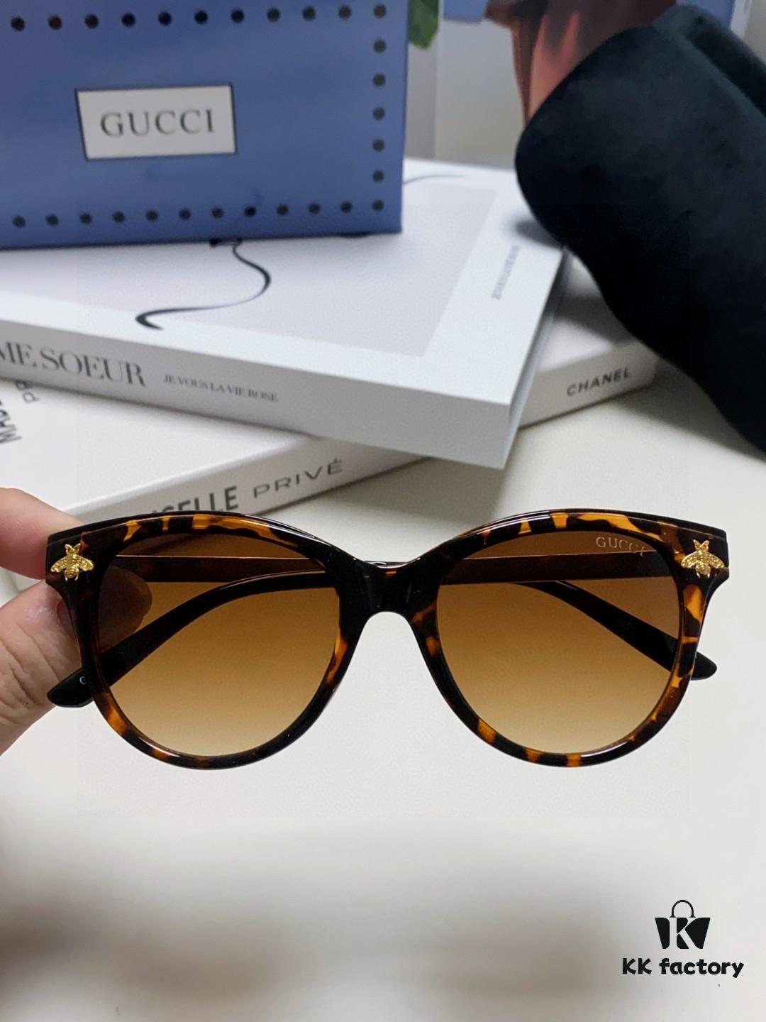 Gucci New Bee Design Sunglasses with Metal Hinges, UV Protection, Stylish and Face-Framing for Outdoor Fashion