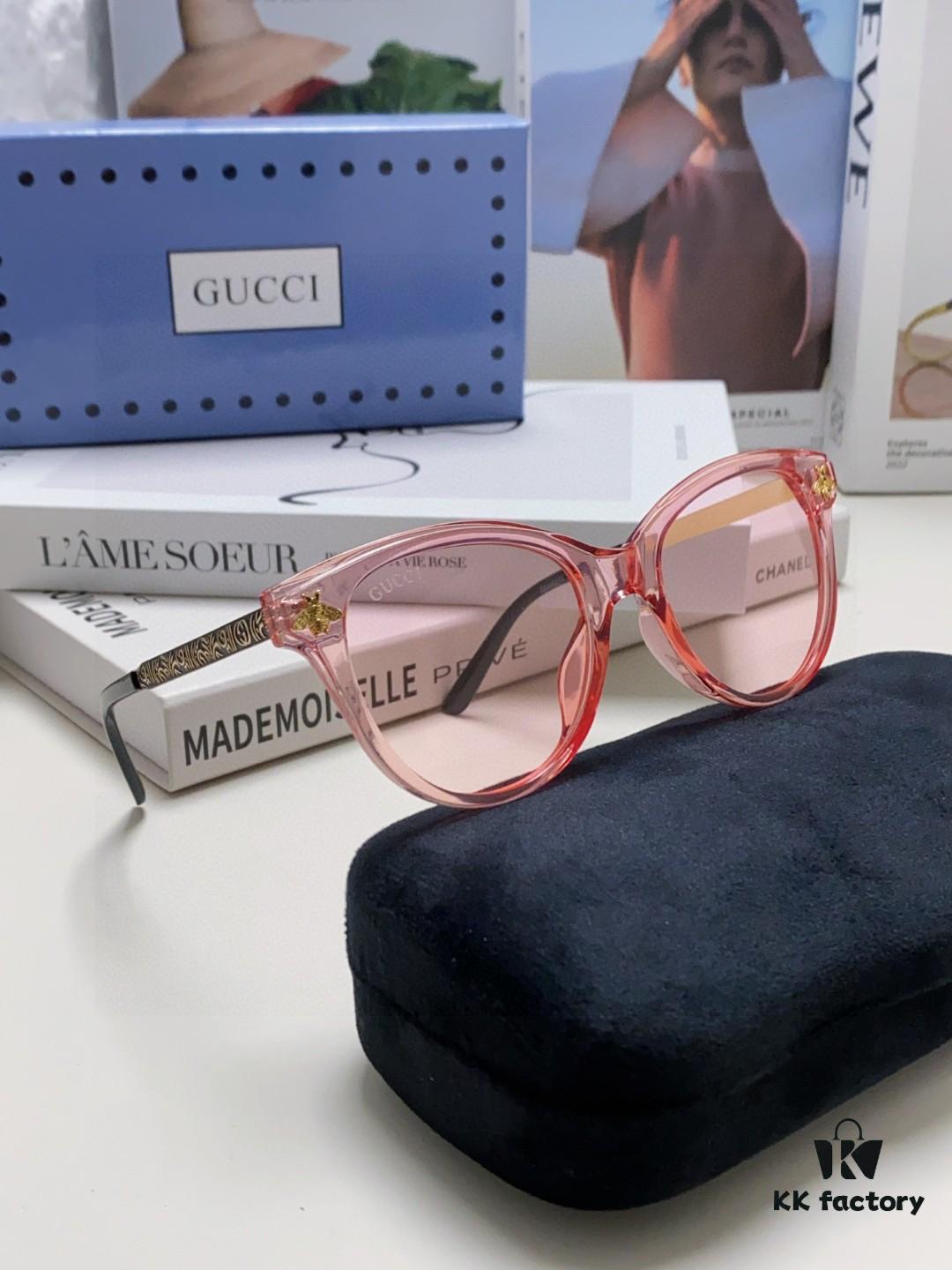6931fe473a89a121ed54e6ac Gucci New Bee Style Sunglasses with Metal Hinges, UV Protection, Stylish and Face-Framing for Outdoor Fashion