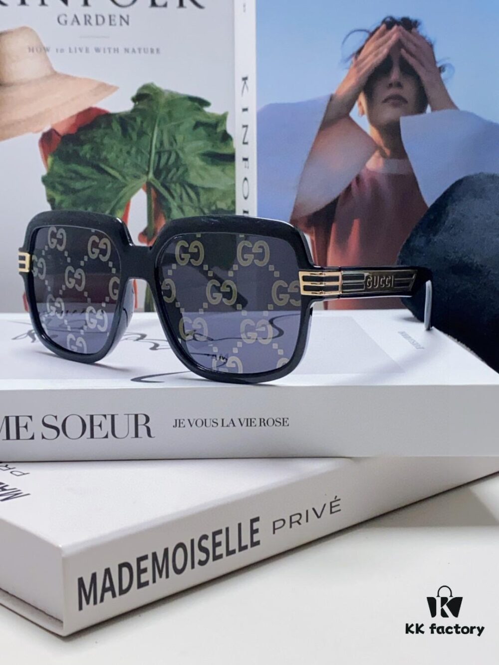 6931fe503a89a121ed54e725 Gucci 2025 New Arrival Classic Round Frame Unisex Design, Flattering on All Face Shapes, Perfect Match for Coats and Dresses, Iridescent Lens UV-Protective Sunglasses