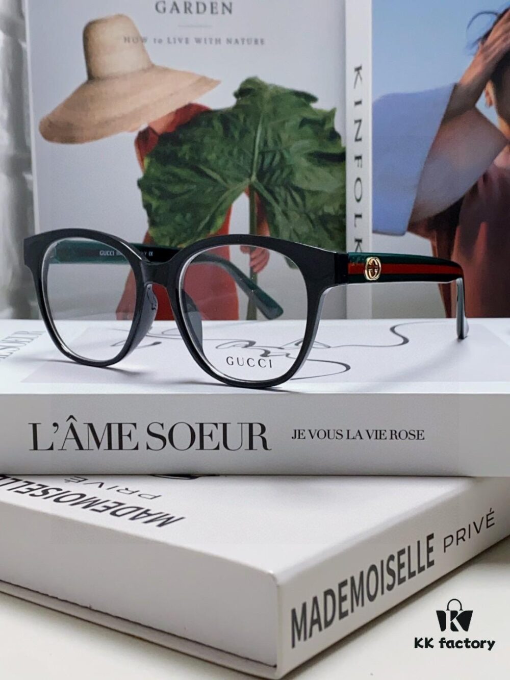 6931fe573a89a121ed54e77f Gucci 2025 New Arrival Women's Woven Art Close-up Frame Black Fashion Sunglasses with Classic Red and Green Band