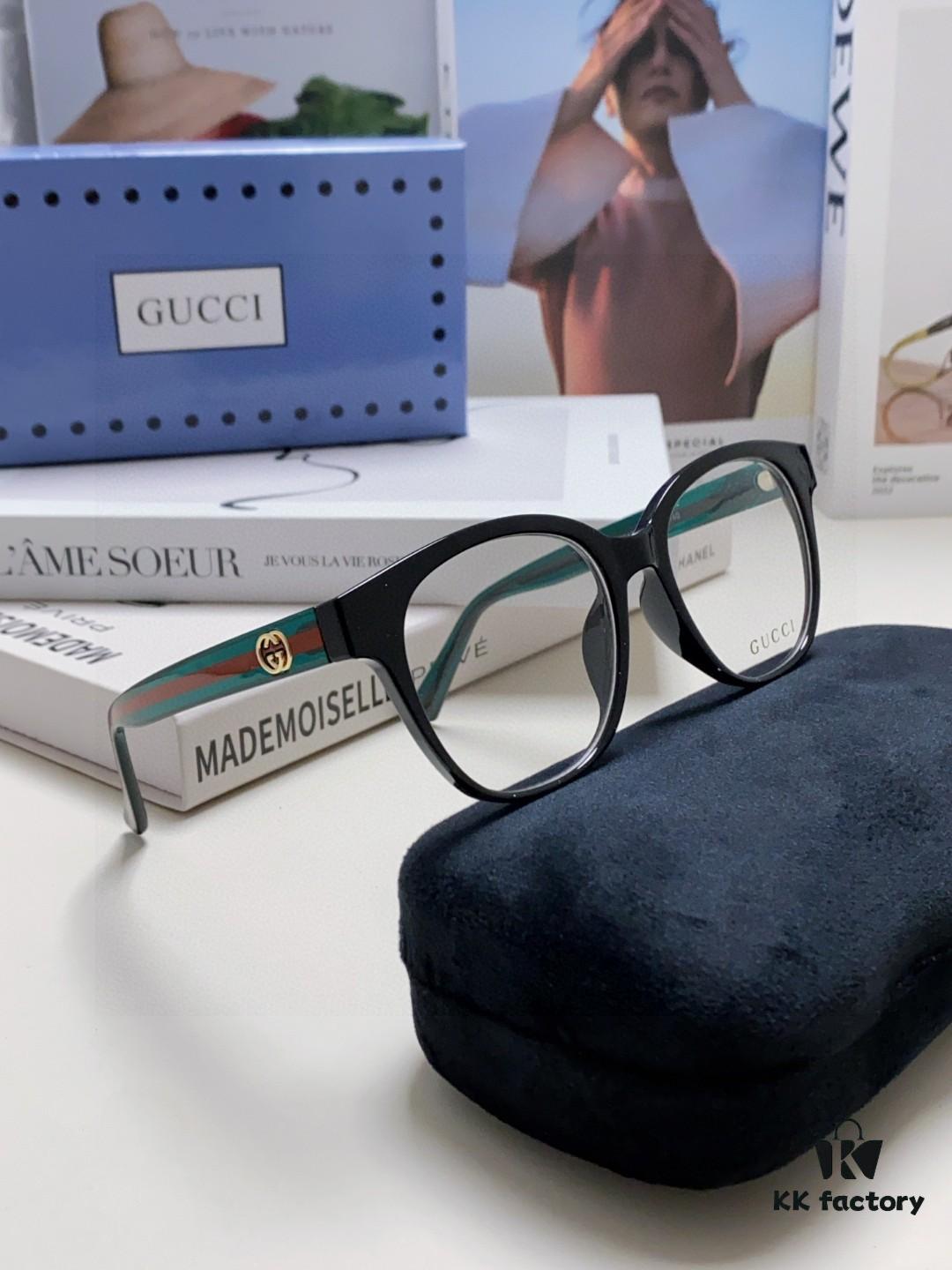 6931fe583a89a121ed54e786 Gucci 2025 New Arrival Women's Woven Art Close-up Frame Black Fashion Sunglasses with Classic Red and Green Band