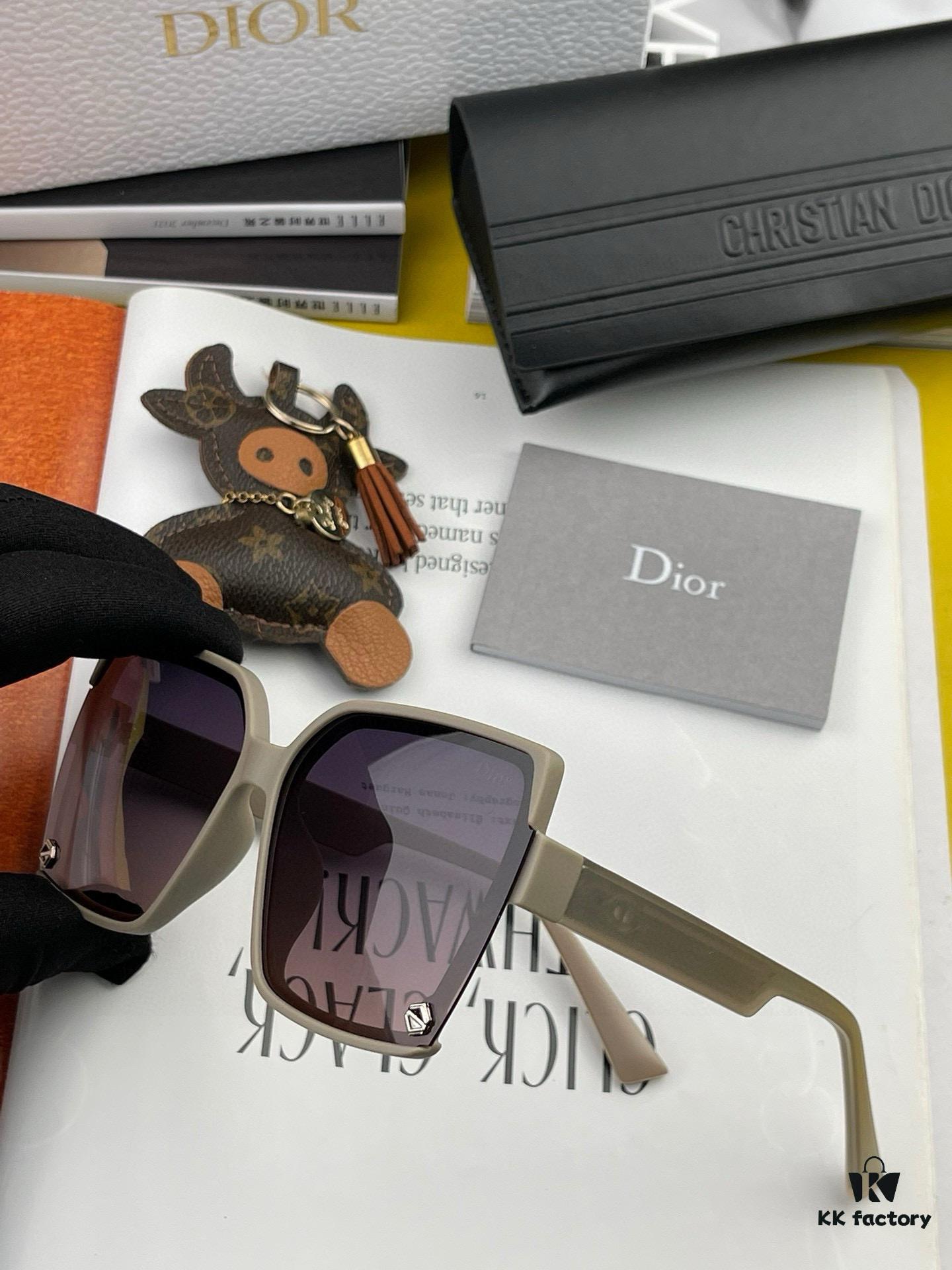 6931fe643a89a121ed54e82f 【DIOR】2025 Spring New Arrival Trendy Fashion Rectangular Polarized Sunglasses, High-Quality Comfortable Fit, Influencer Popular Style, Women's HD Thickened Polarized Sunglasses 🕶️ High-Quality TR Frame Model: CD1422