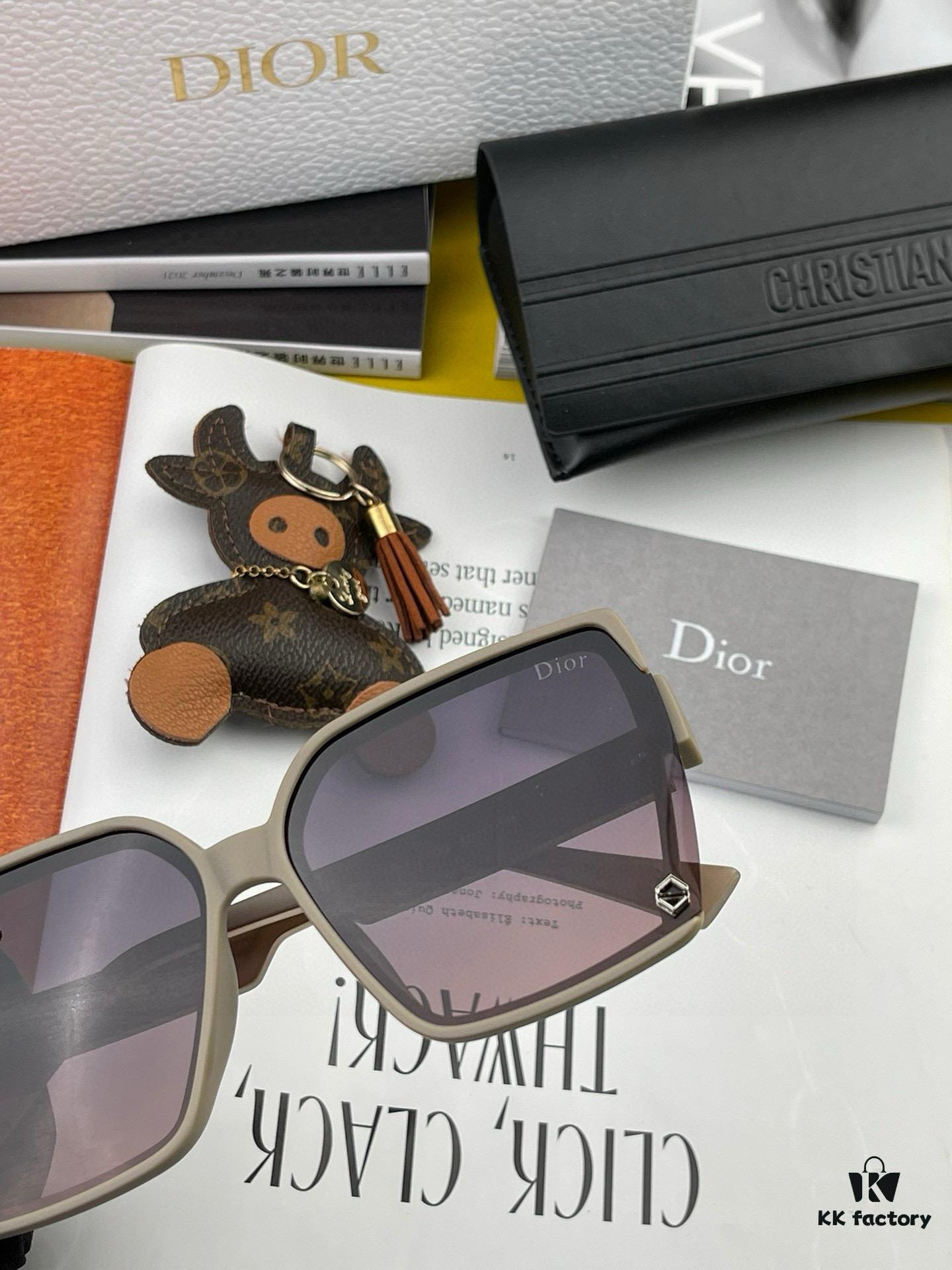 6931fe643a89a121ed54e830 【DIOR】2025 Spring New Arrival Trendy Fashion Rectangular Polarized Sunglasses, High-Quality Comfortable Fit, Influencer Popular Style, Women's HD Thickened Polarized Sunglasses 🕶️ High-Quality TR Frame Model: CD1422