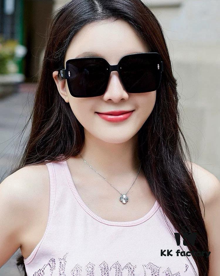 6931fe693a89a121ed54e869 DIOR Dior 2025 Spring New Arrival Trendy Popular Fashion Square Frame Sunglasses High Quality Comfortable Wear Influencer Style Women's HD Sunglasses