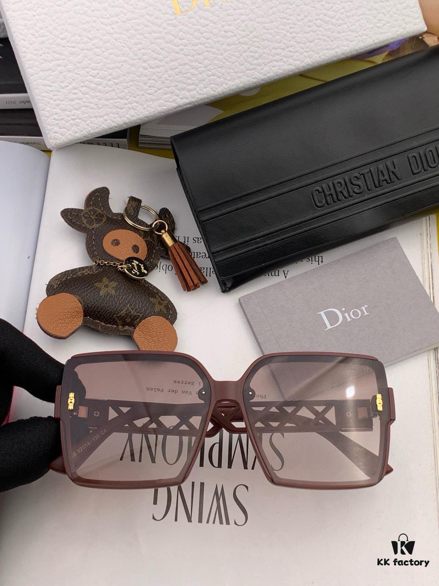 6931fe693a89a121ed54e86b DIOR Dior 2025 Spring New Arrival Trendy Popular Fashion Square Frame Sunglasses High Quality Comfortable Wear Influencer Style Women's HD Sunglasses