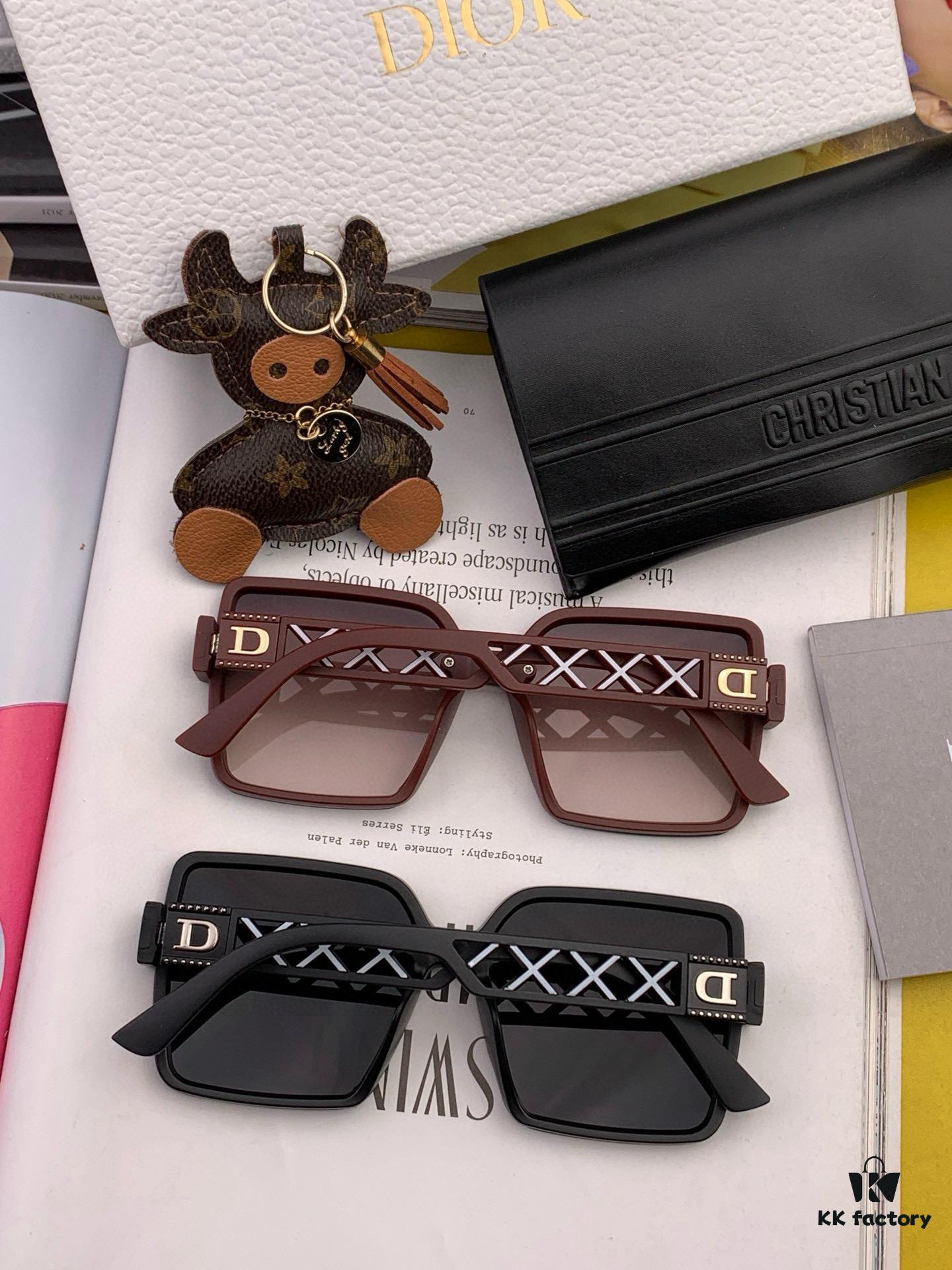 6931fe693a89a121ed54e870 DIOR Dior 2025 Spring New Arrival Trendy Popular Fashion Square Frame Sunglasses High Quality Comfortable Wear Influencer Style Women's HD Sunglasses