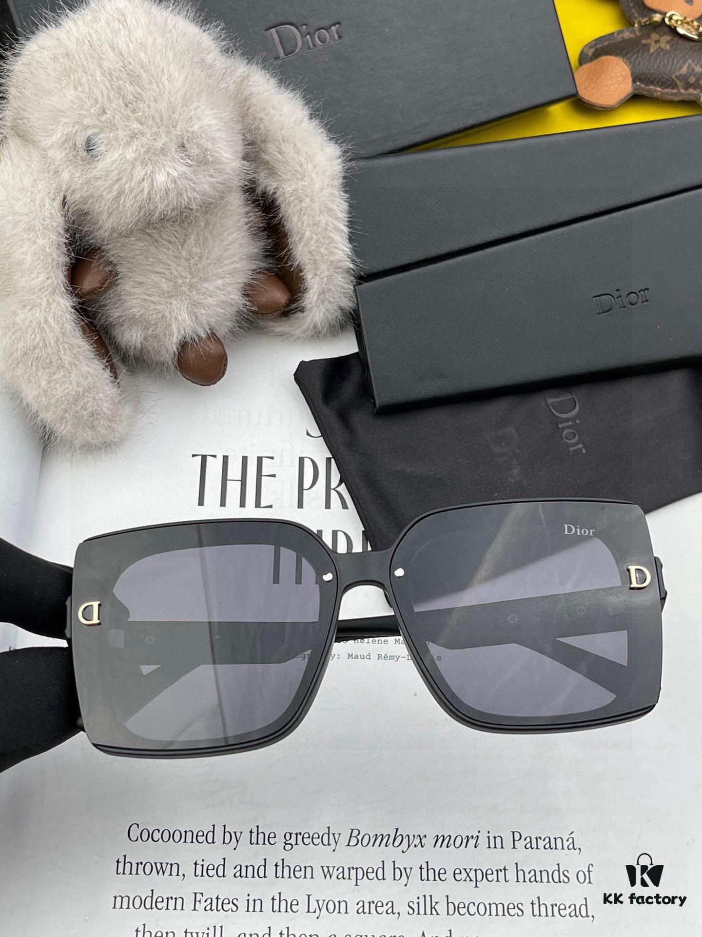 6931fe6e3a89a121ed54e8ac DIOR - 2025 Spring New Arrival Trendy Fashion Square Polarized Sunglasses, High-Quality Comfortable Fit, Influencer Favorite Women's HD Thickened Polarized Sunglasses