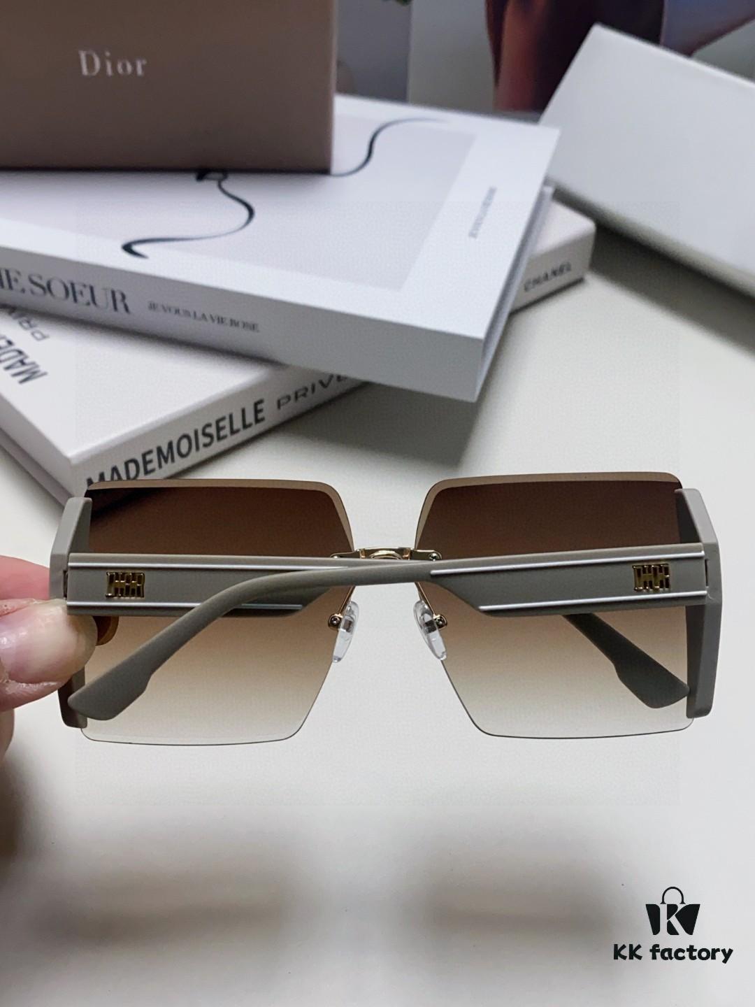 6931fe893a89a121ed54ea0c Dior 2025 New Large Frame Women's Sunglasses, Square-Cut Rimless UV-Protective Vacation Sunglasses
