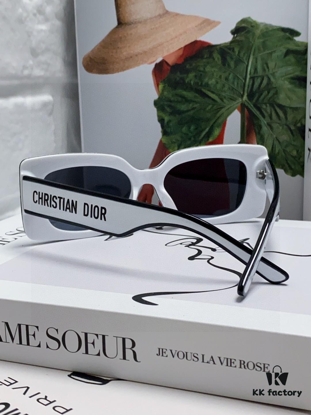 6931fe8c3a89a121ed54ea37 Dior DIORPACIFIC S1U Classic Two-Tone Sunglasses with Golden Star Hardware
