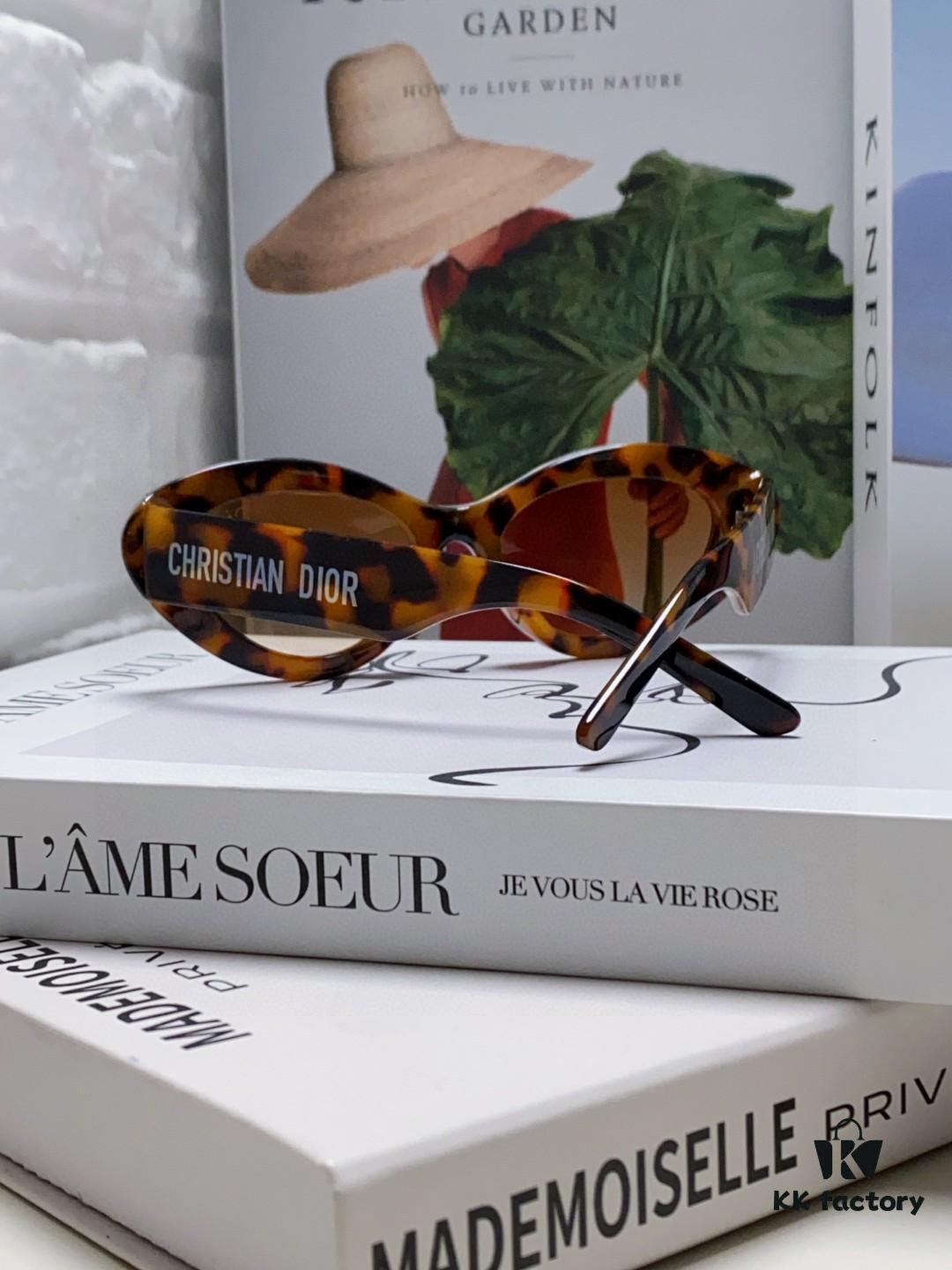 6931fe8f3a89a121ed54ea59 DIOR Cat-Eye Fashion Women's Sunglasses with Classic Two-Tone Design