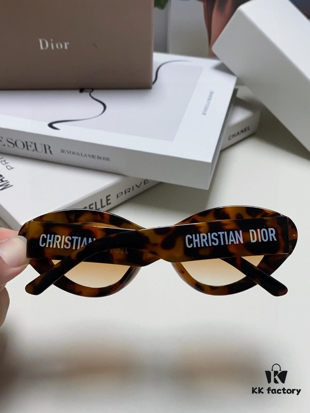 6931fe8f3a89a121ed54ea5b DIOR Cat-Eye Fashion Women's Sunglasses with Classic Two-Tone Design