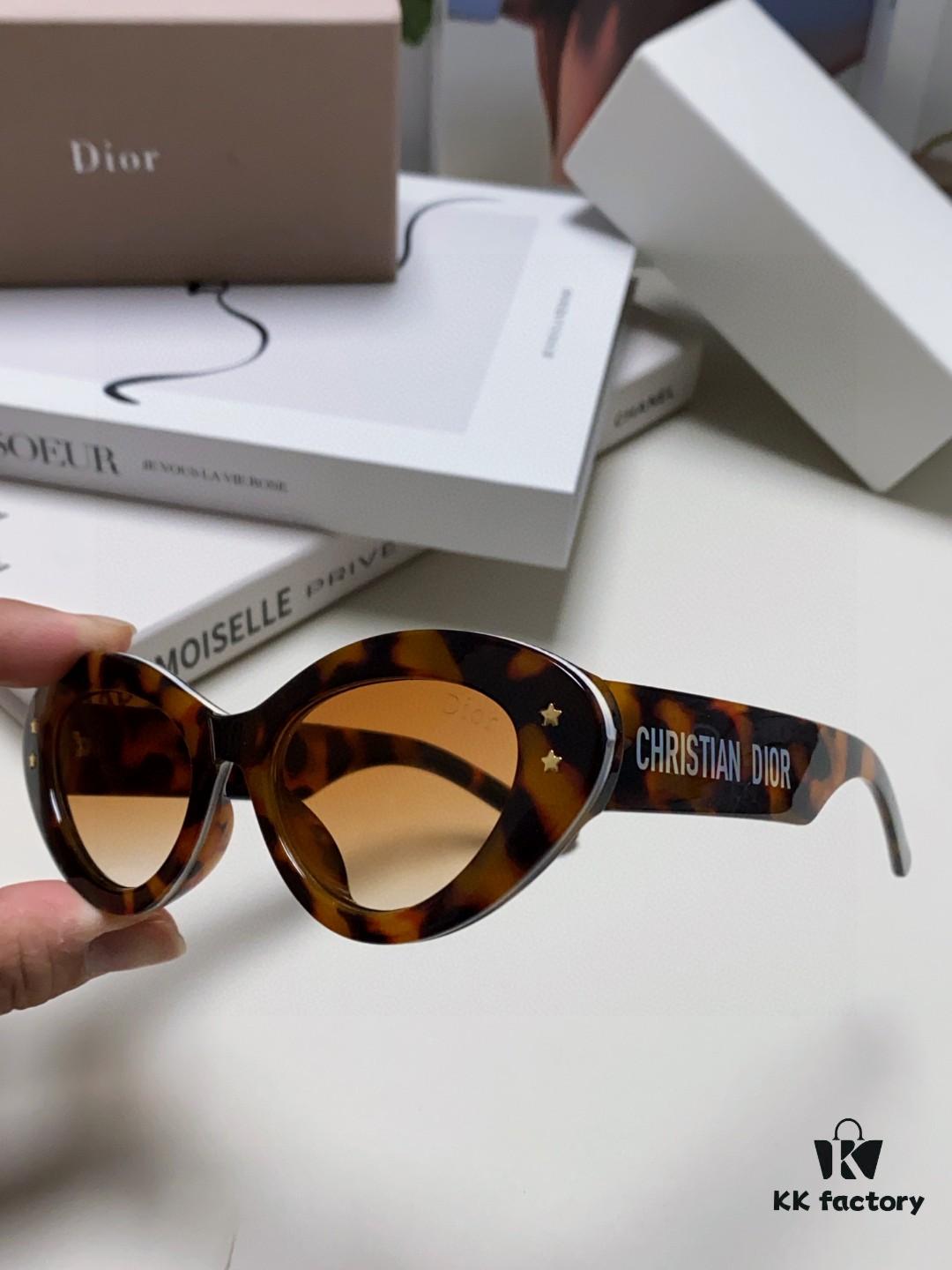 6931fe8f3a89a121ed54ea5c DIOR Cat-Eye Fashion Women's Sunglasses with Classic Two-Tone Design