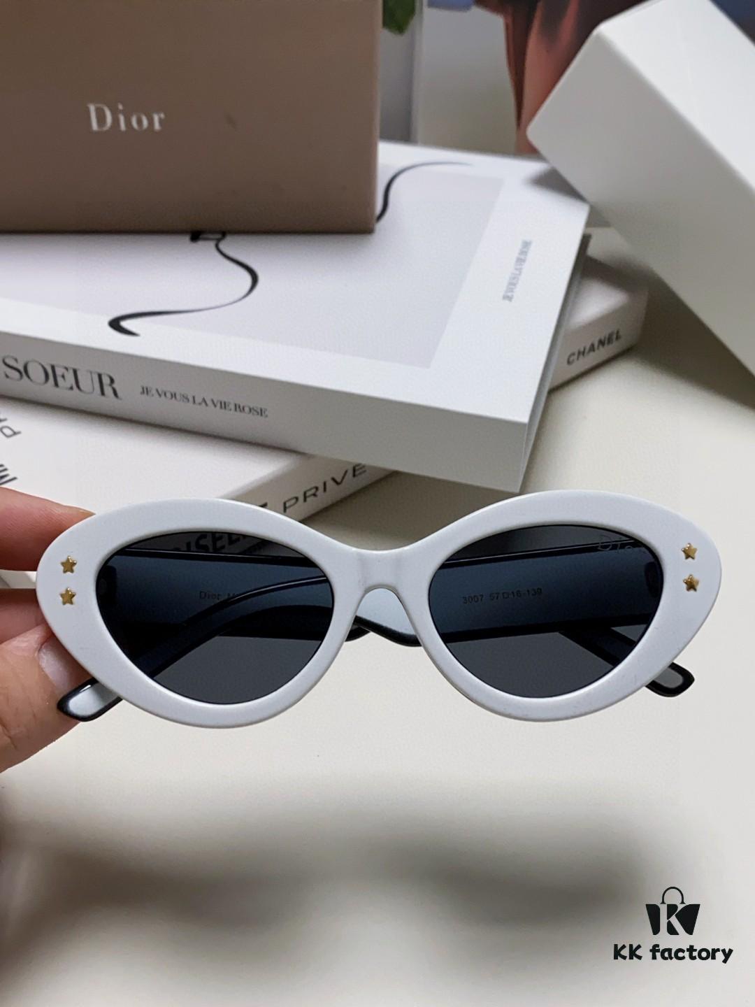 6931fe8f3a89a121ed54ea65 DIOR Cat-Eye Fashion Women's Sunglasses with Classic Two-Tone Design