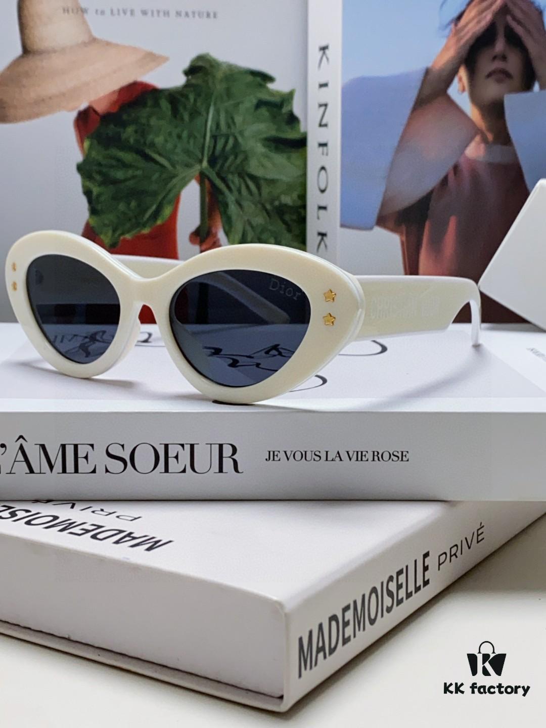 6931fe903a89a121ed54ea6c DIOR Cat-Eye Fashion Women's Sunglasses with Classic Two-Tone Design