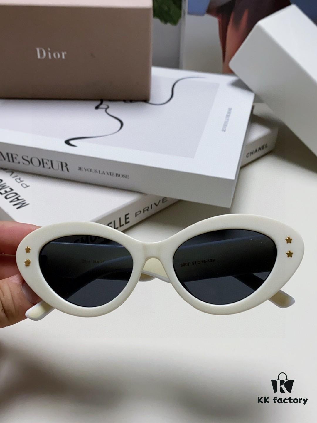 6931fe903a89a121ed54ea6f DIOR Cat-Eye Fashion Women's Sunglasses with Classic Two-Tone Design