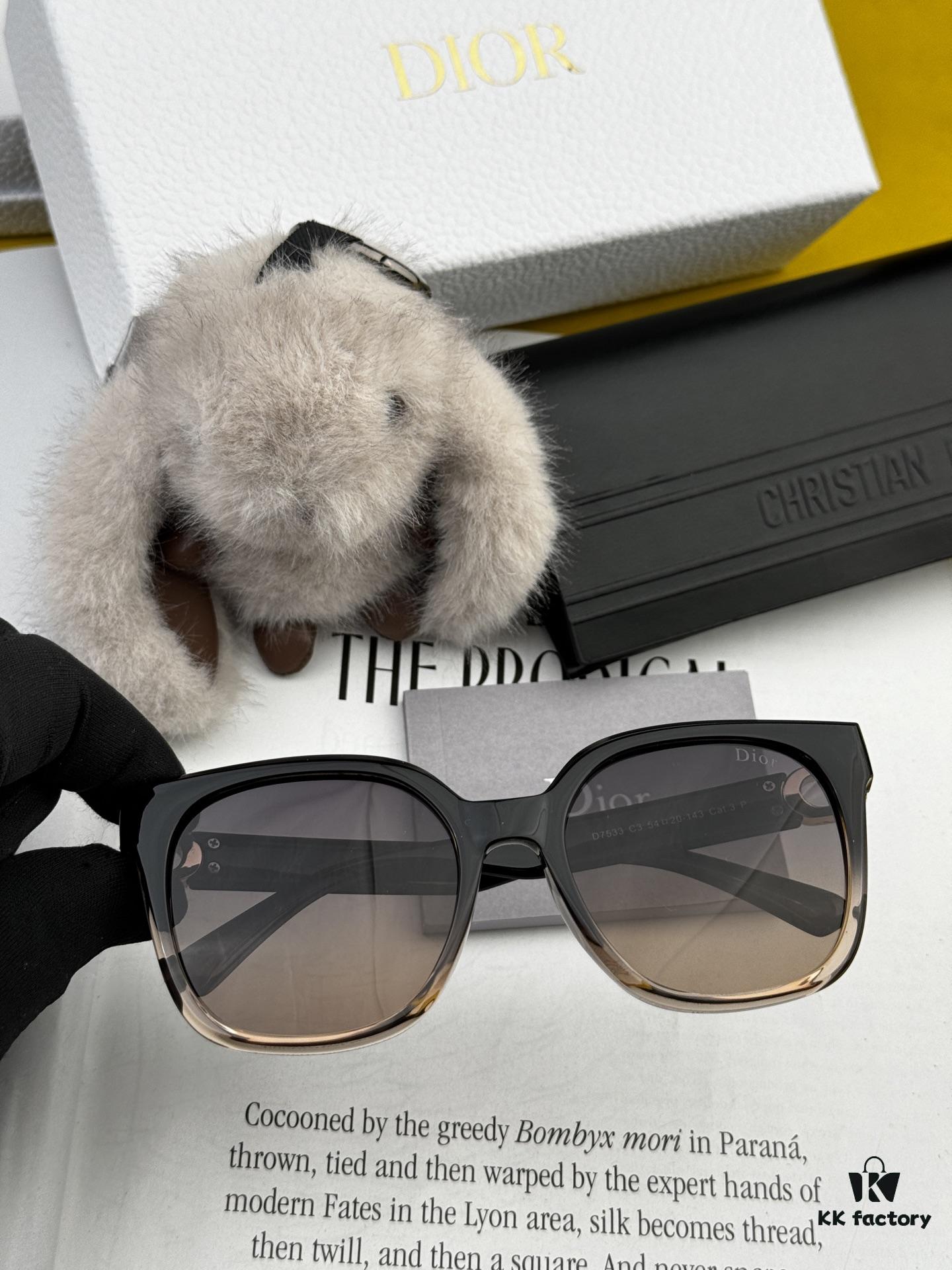 6931fe983a89a121ed54ead1 DIOR 2025 New Arrival Trendy Fashion Square Frame Sunglasses for Women, HD Thick Polarized Lens, Comfortable Wear, Influencer Style