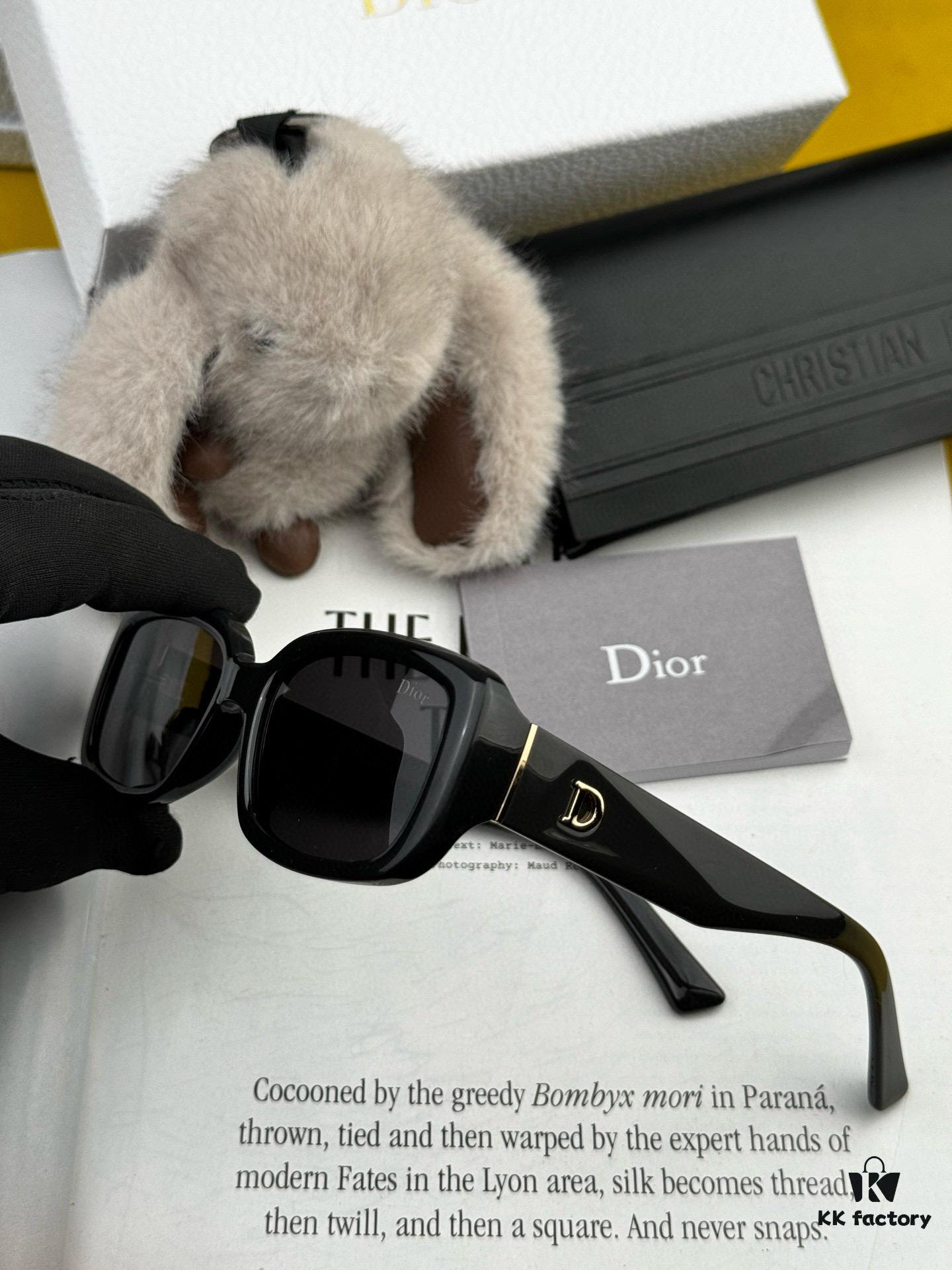 6931fea03a89a121ed54eb40 【DIOR - Dior】2025 Spring New Arrival Trendy Fashion Square Polarized Sunglasses High Quality Comfortable Fit Influencer Style Model: D2111