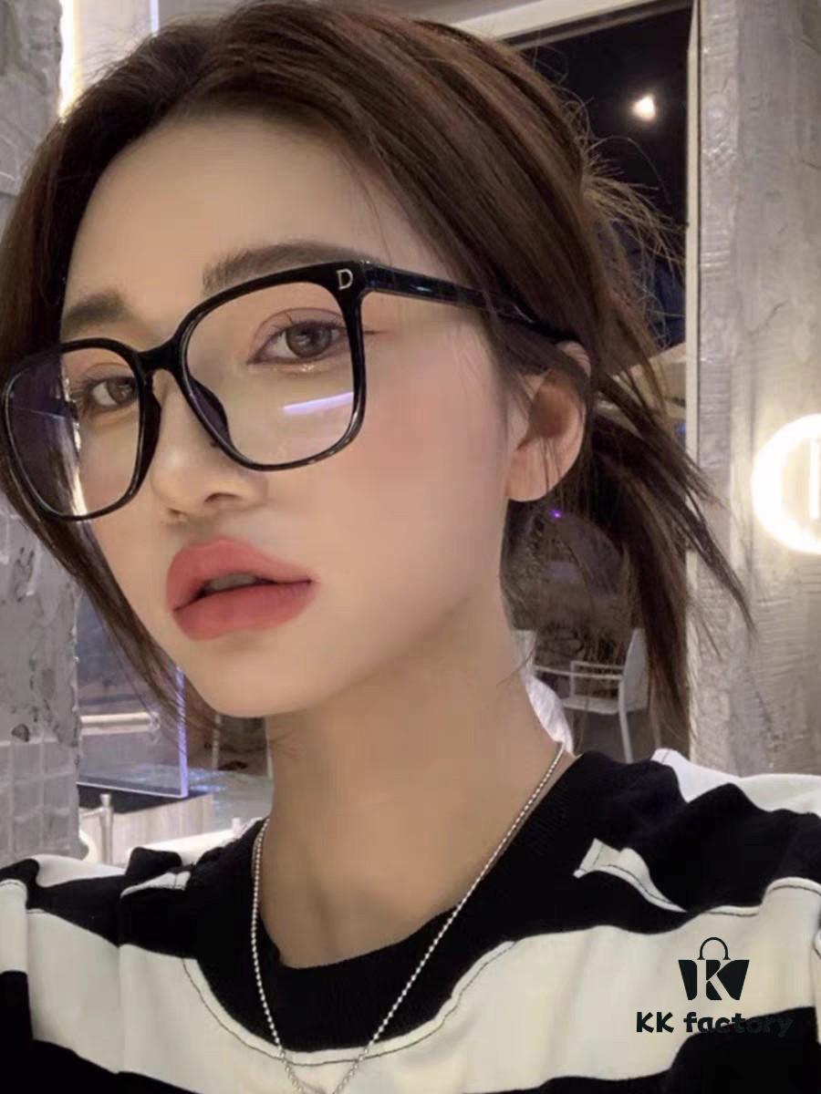 6931fea13a89a121ed54eb4c Dior 2025 New Arrival Minimalist Black Frame Eyeglasses for Women, D-Shaped Grey Blue-Light Blocking Non-Prescription Glasses, Unisex Photochromic Lens for Myopia, Suitable as Daily Wear, Sunglasses or Fashion Glasses