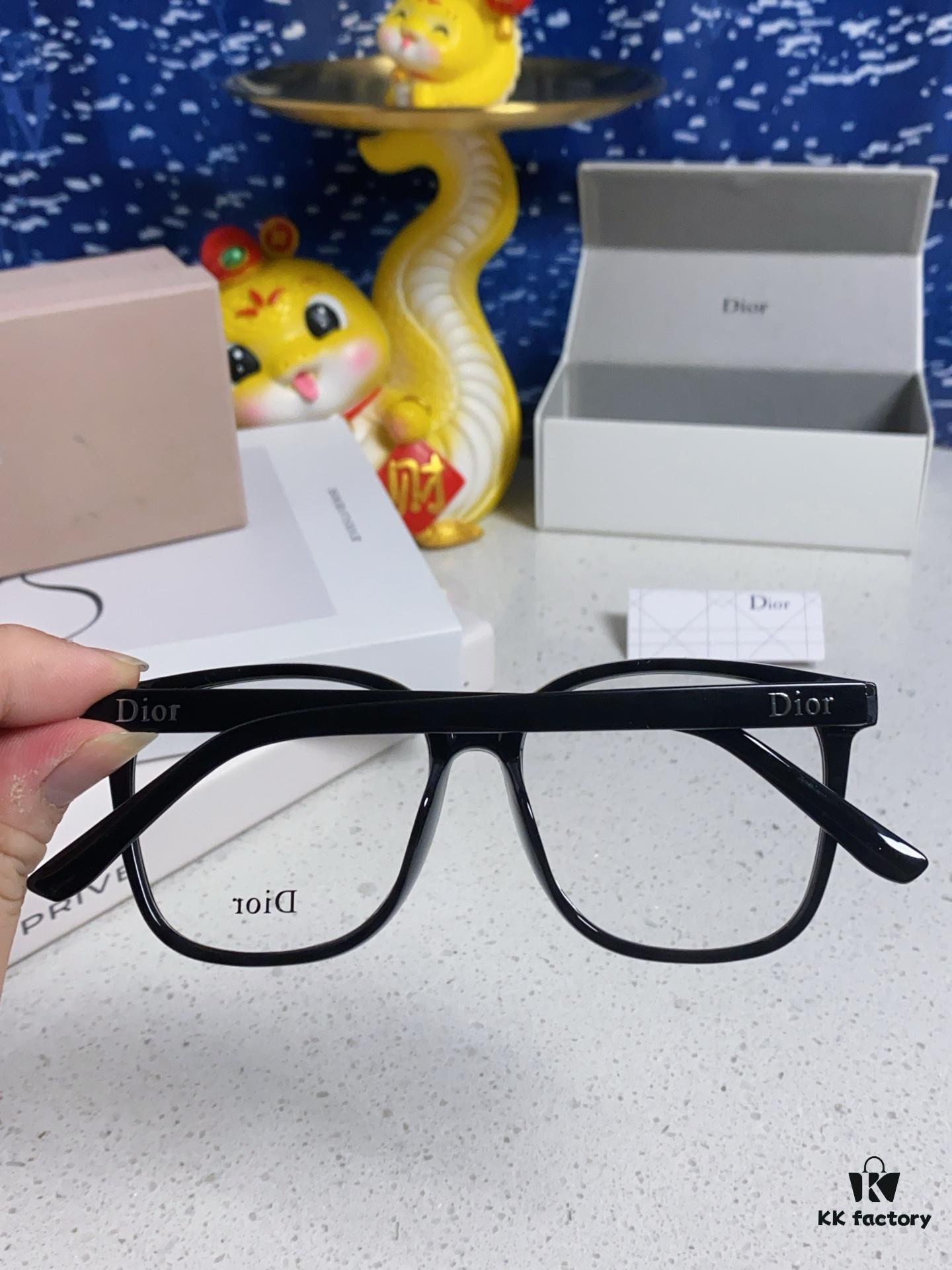 6931fea23a89a121ed54eb5d Dior 2025 New Arrival Minimalist Black Frame Women's Glasses, D-Shaped Grey Blue-Light Blocking Optical Glasses, Unisex Photochromic Myopia Eyewear, Sunglasses for Men and Women