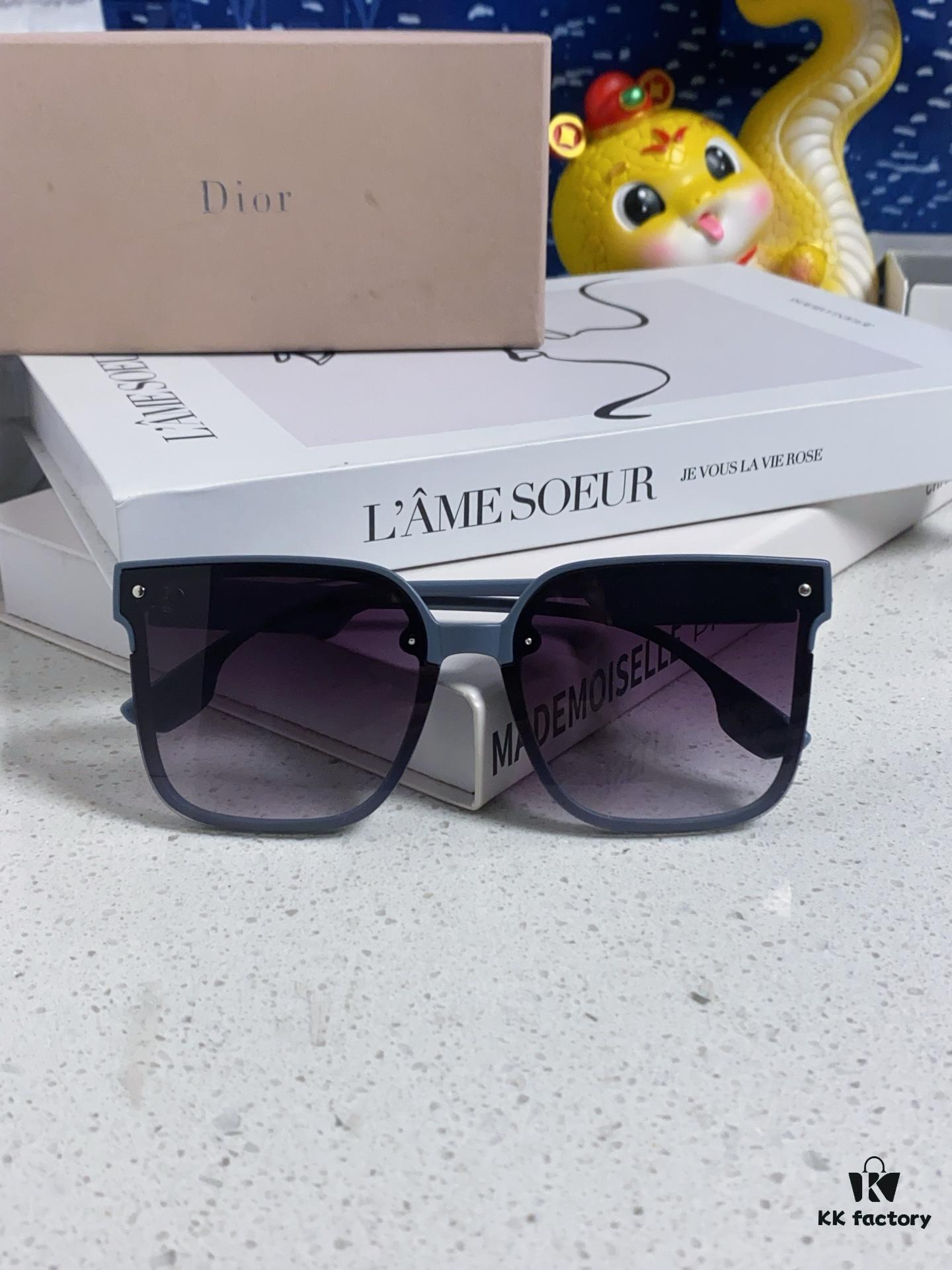 6931fea53a89a121ed54eb7b Dior 2025 New Arrival Women's Sunglasses, Stylish Oversized Square Frame, Korean Fashion Influencer-Style Glasses, Slimming UV-Protective Sunglasses for Round Faces