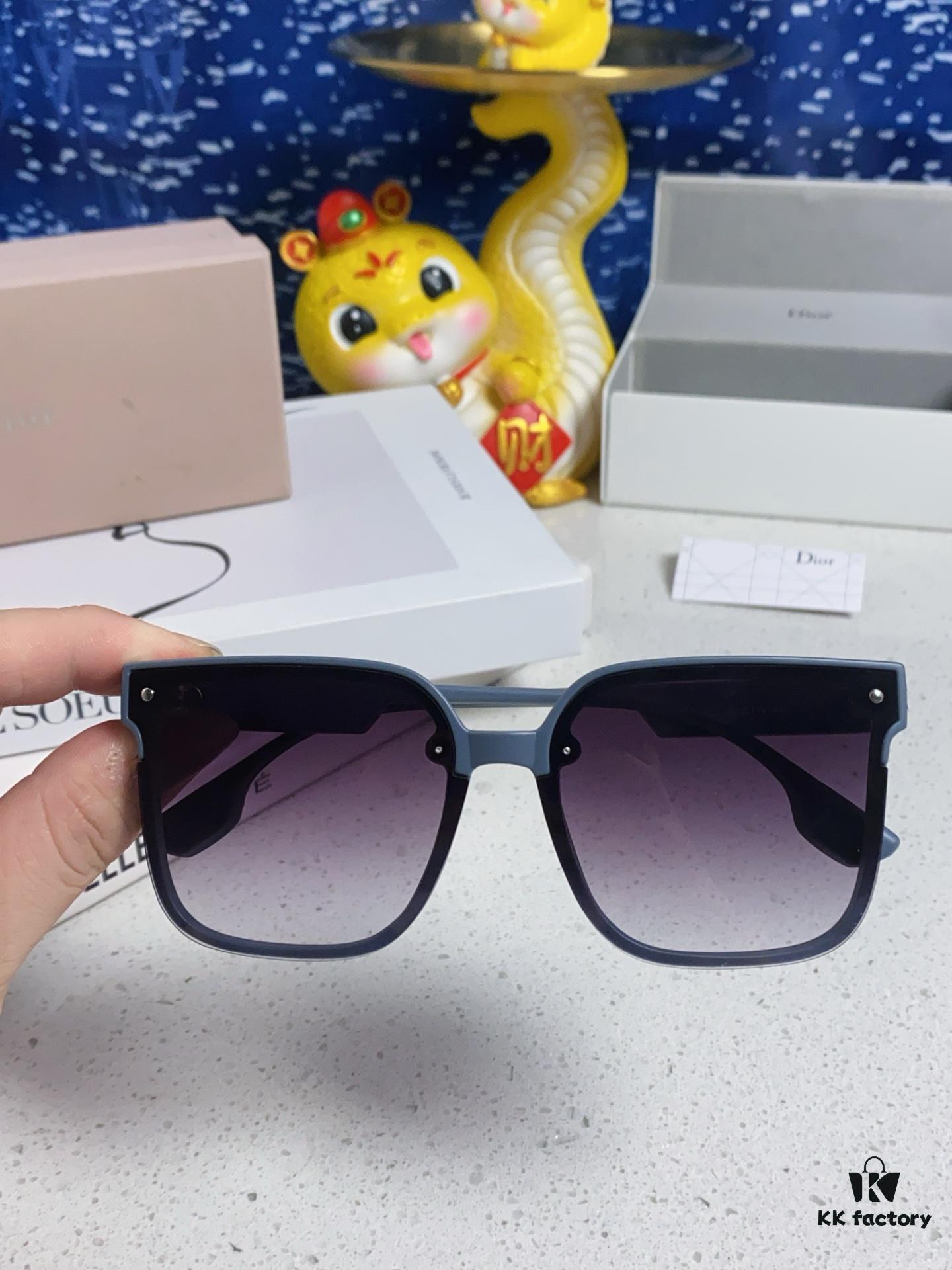 6931fea53a89a121ed54eb7d Dior 2025 New Arrival Women's Sunglasses, Stylish Oversized Square Frame, Korean Fashion Influencer-Style Glasses, Slimming UV-Protective Sunglasses for Round Faces