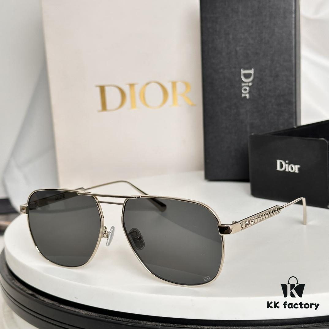 Versatile Frame for Natural Look with Gold Wire
