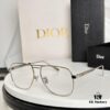 Versatile Frame for Natural Look with Gold Wire
