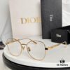 Versatile Frame with Subtle Gold Wire for Natural Look