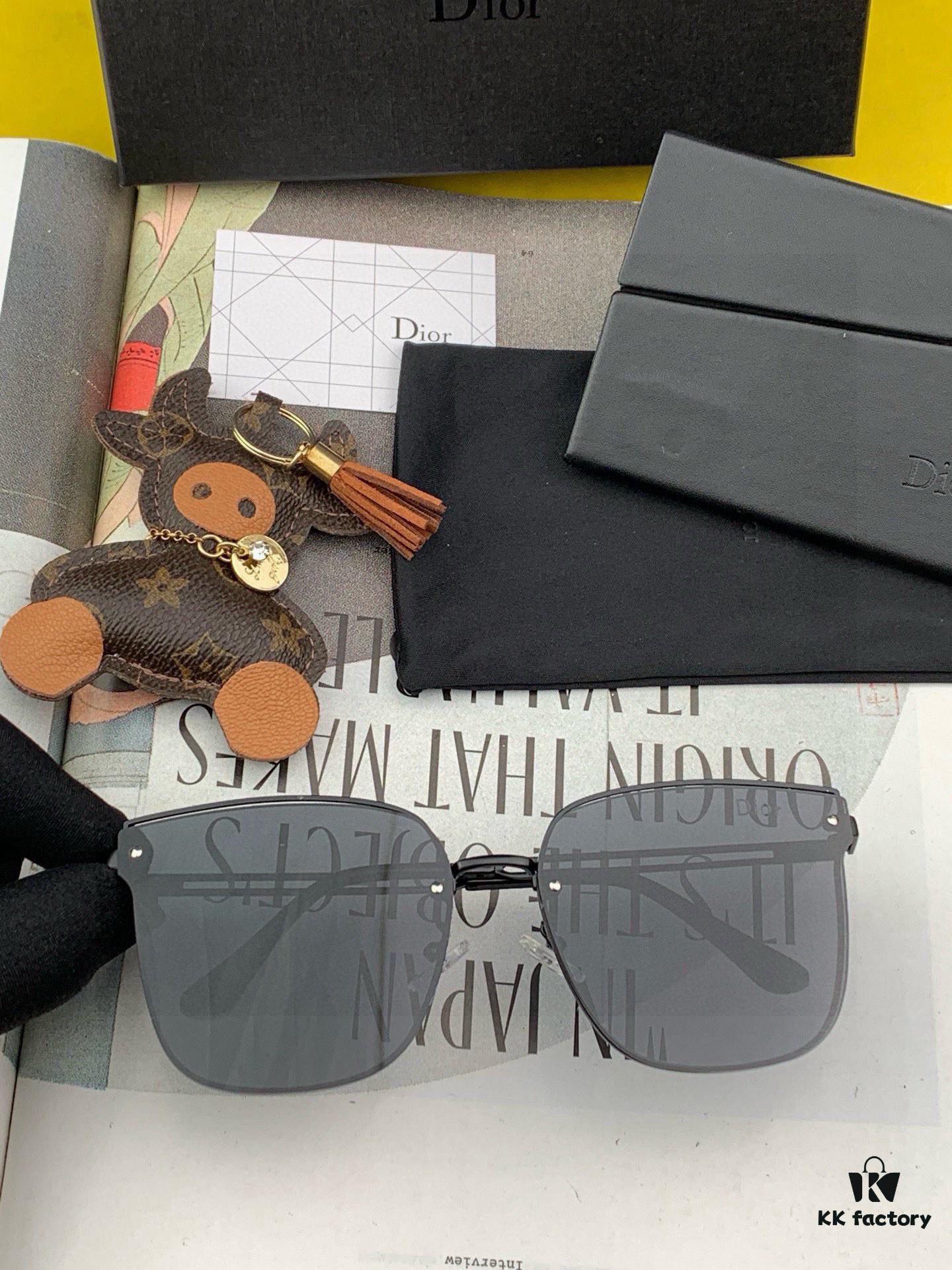 6931fec23a89a121ed54ecf2 【TR Polarized Series】DIOR Classic Square Frame Design, Flattering on All Face Shapes, Perfectly Matches Coats or Dresses, Exuding Elegance and Style
