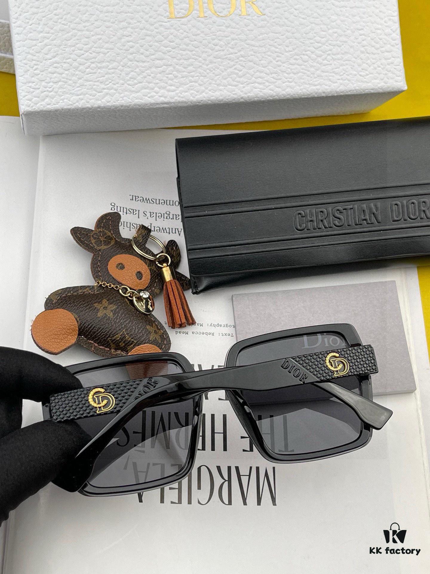 TR Version - Polarized [Exclusive Luxury Sunglasses No Filter‼ Real Photo Listing] Dior Official Website Latest Release New Model Sunglasses 🕶, Note: We Use High-Definition Lenses, Model: CD22077 Eyewear Sunglasses