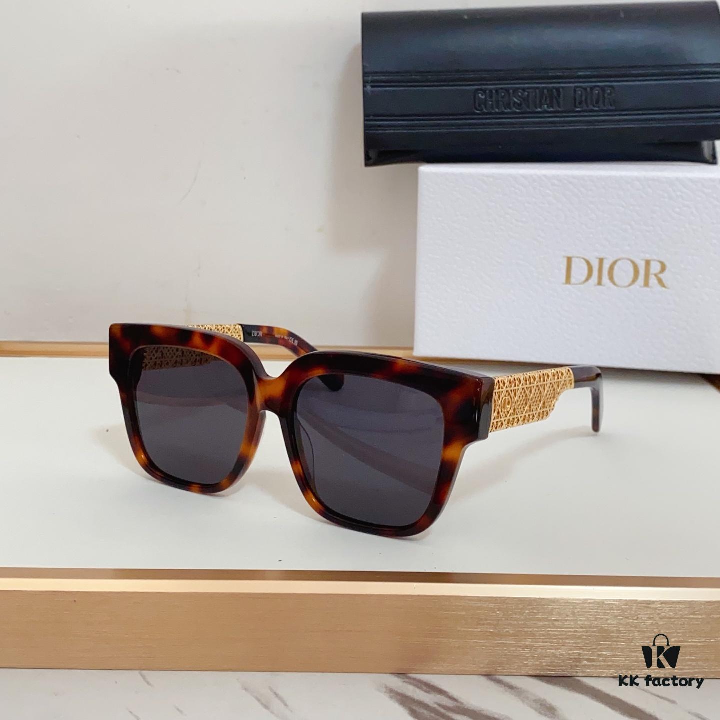 6931fece3a89a121ed54ed90 140 DIO* Official New Arrival – DioRésille Acetate Butterfly Frame with Golden Metal Temples, Featuring Exquisite Cannage Pattern and CD Logo