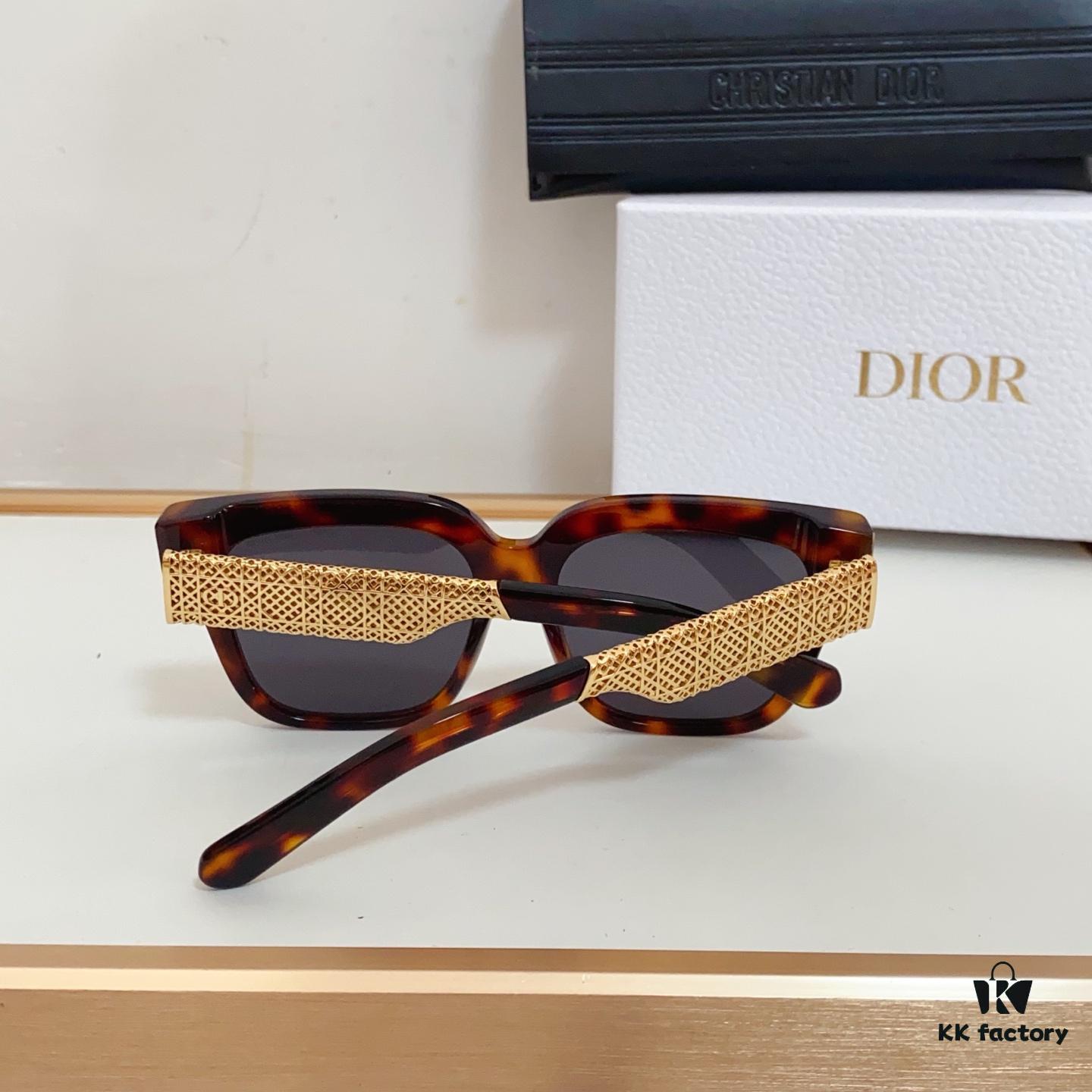6931fecf3a89a121ed54ed95 140 DIO* Official New Arrival – DioRésille Acetate Butterfly Frame with Golden Metal Temples, Featuring Exquisite Cannage Pattern and CD Logo