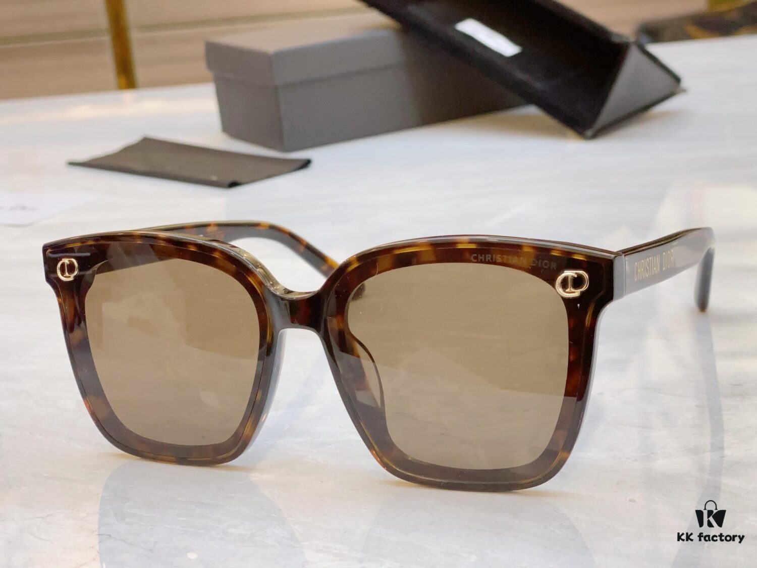 6931fed23a89a121ed54edbc Dior New Arrival Sunglasses, Model: Dior Oblipue D4U, Size: 65-15-145