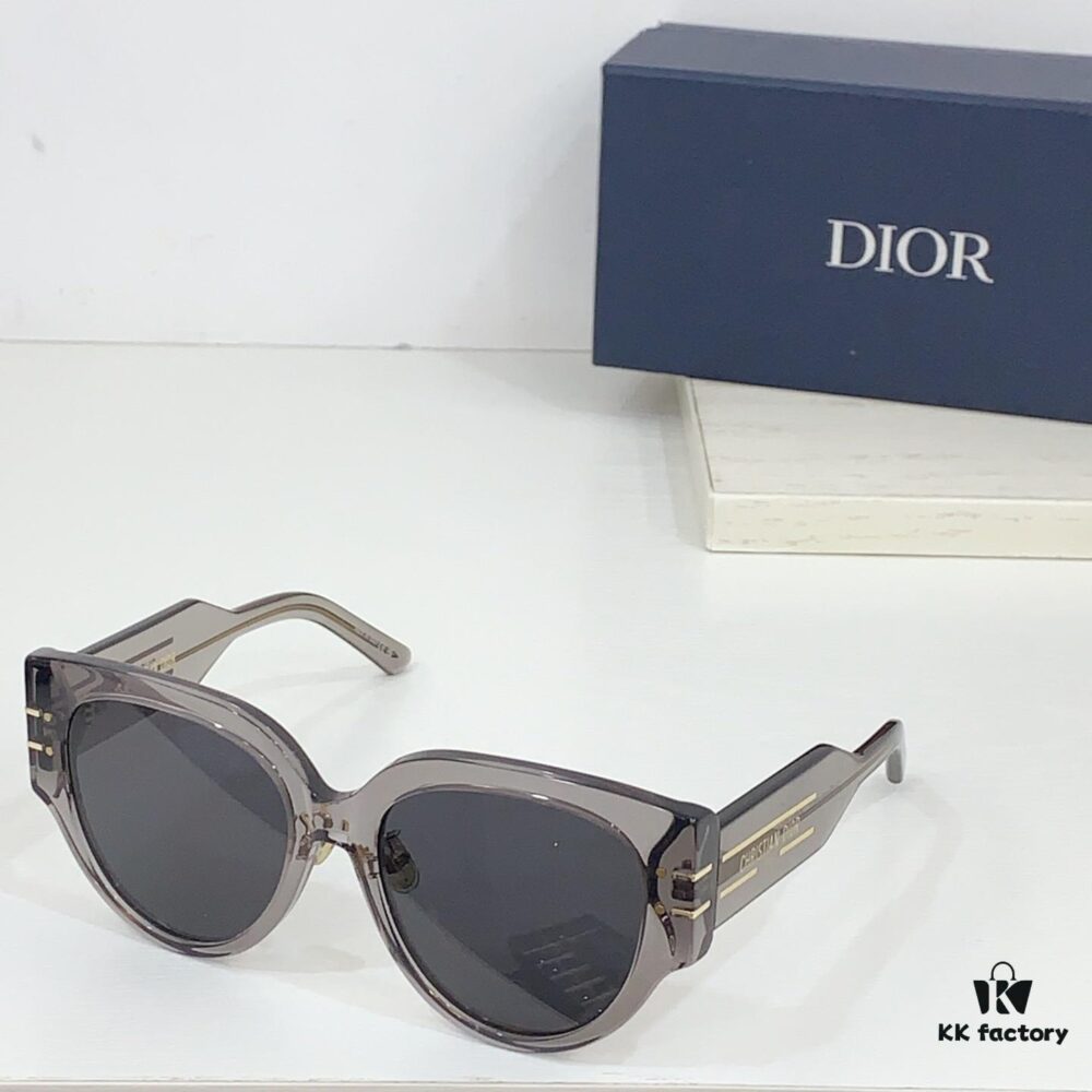 6931fede3a89a121ed54ee5c 110 DIOR* MODEL: Signature R2F Sunglasses