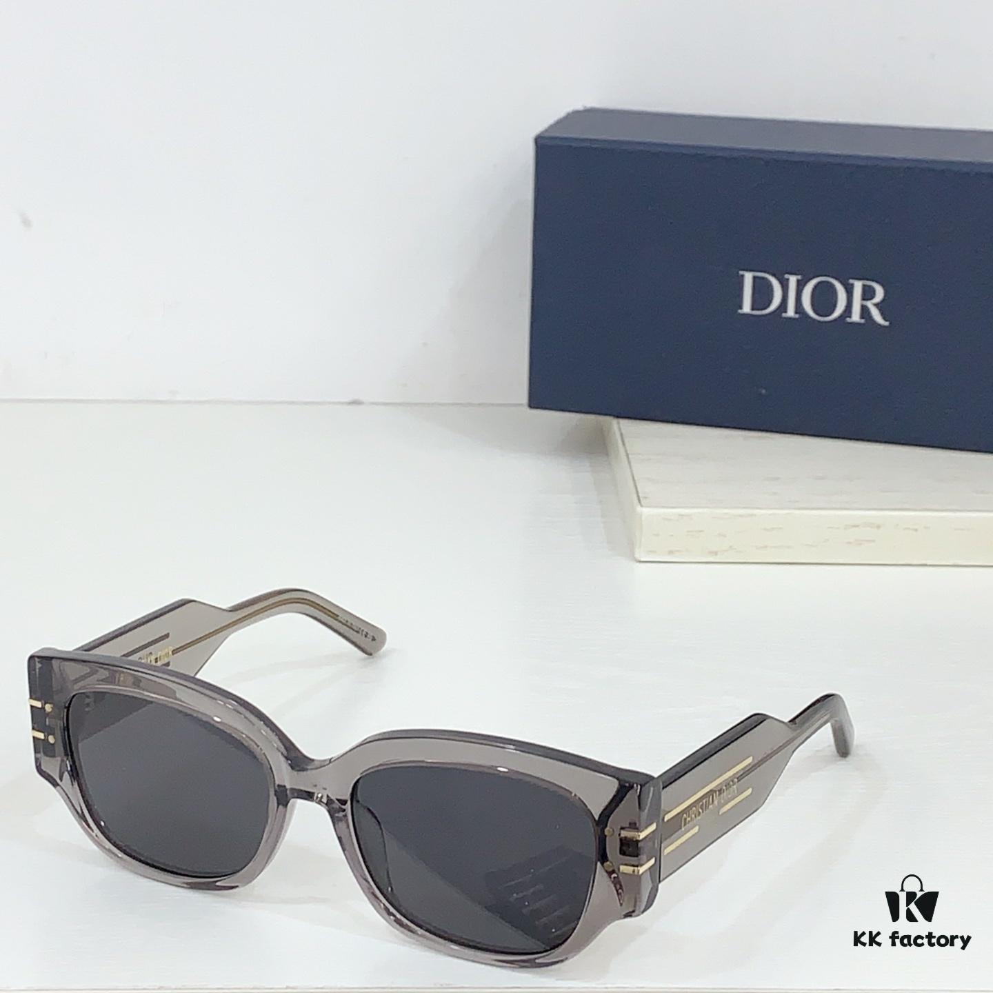 110 DIO* MODEL: DiorSignature S13F SIZE: 55□18-140 Eyeglasses Sunglasses
