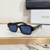 140 Official Website Image DIO*🌟🌟🌟 Model: Dior Oblique S2I 🌟🌟🌟 Sunglasses