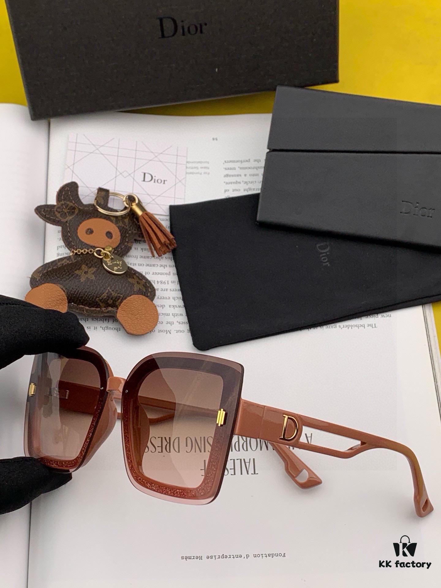 6931feea3a89a121ed54eef9 DIOR 2025 Spring New Arrival Square Sunglasses, Favored by Influencers for Their Stunning Look and Chic Metal Finish
