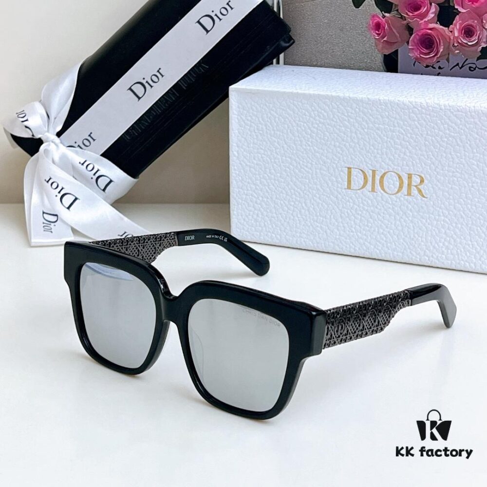 6931feef3a89a121ed54ef3e 140 DIO* Official New Arrival ~ DioRésille Series Acetate Butterfly Frame with Golden Metal Temples Featuring Contrasting Cannage Pattern and CD Logo