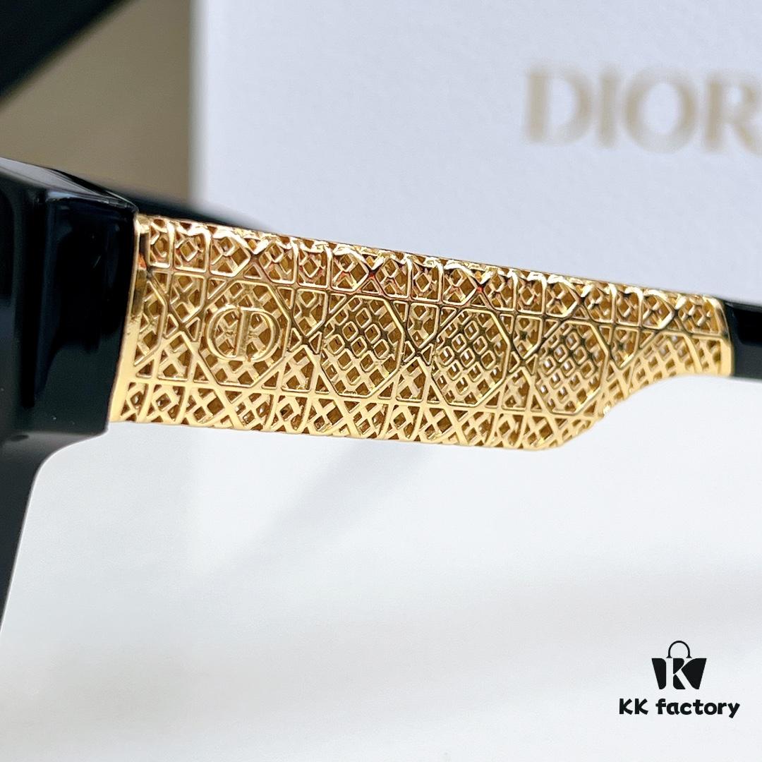 140 DIO* Official New Arrival ~ DioRésille Series Acetate Butterfly Frame with Golden Metal Temples Featuring Contrasting Cannage Pattern and CD Logo