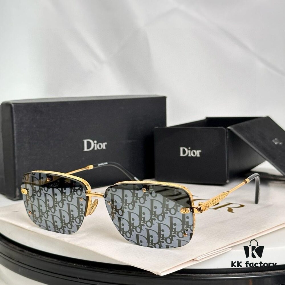 DIO* MODEL: DIORS4U SIZE: 58 □ 13-140 Sunglasses