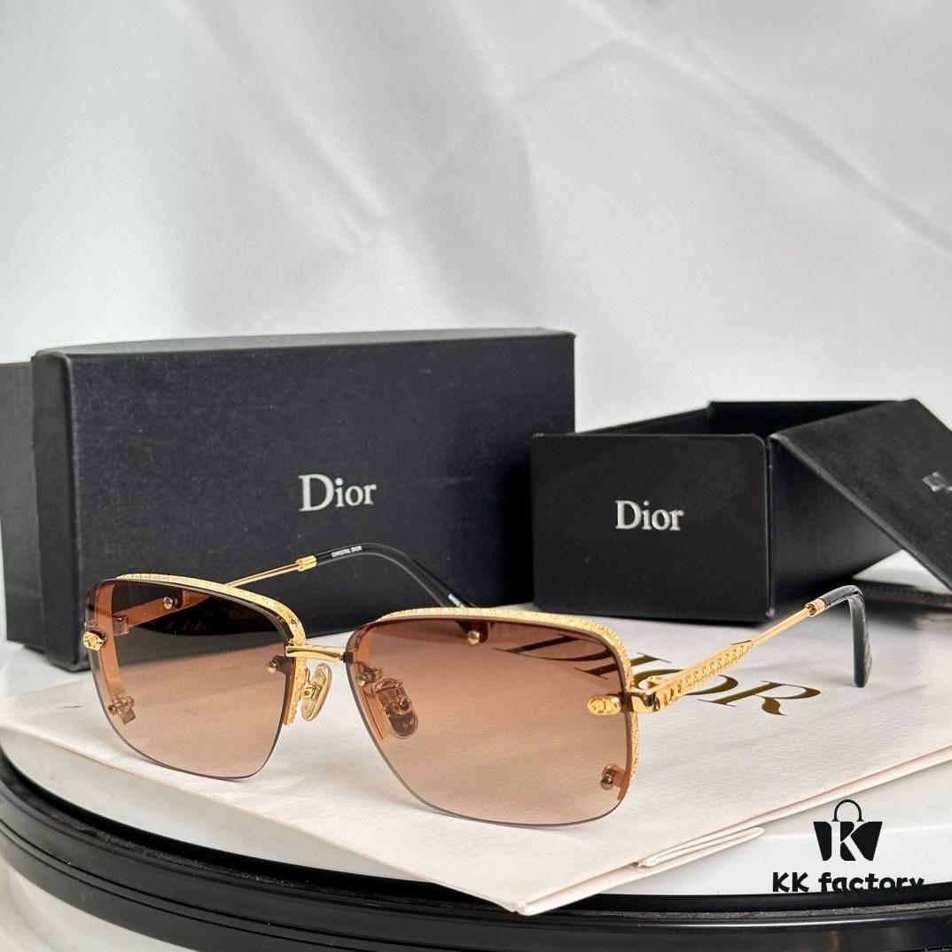 DIO* MODEL: DIORS4U SIZE: 58 □ 13-140 Sunglasses