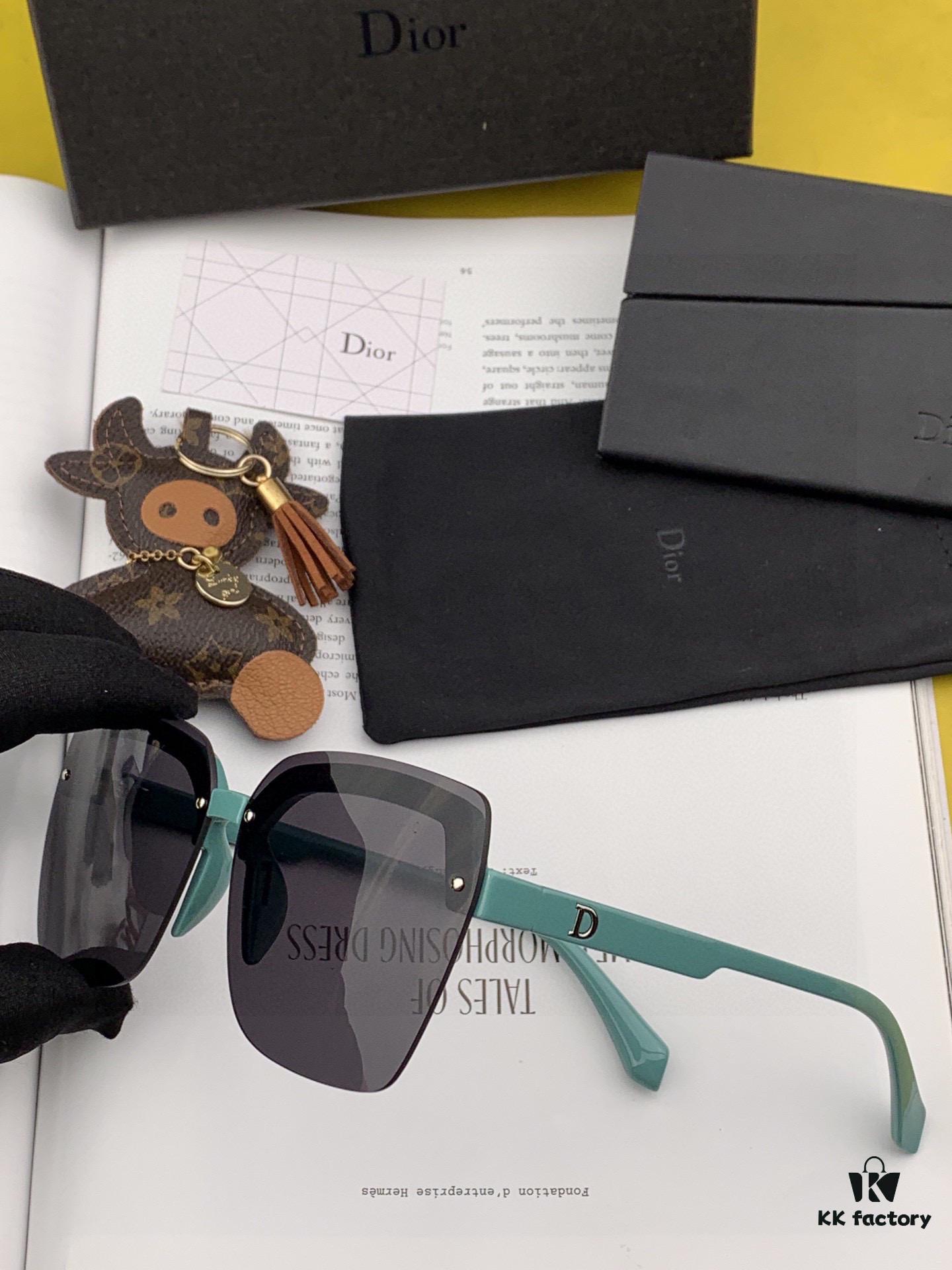 DIOR 2025 Spring New Arrival Square Sunglasses, Favored by Influencers for Full Charm – Playful and Sweet with Enhanced Facial Fit, Premium Metal Finish