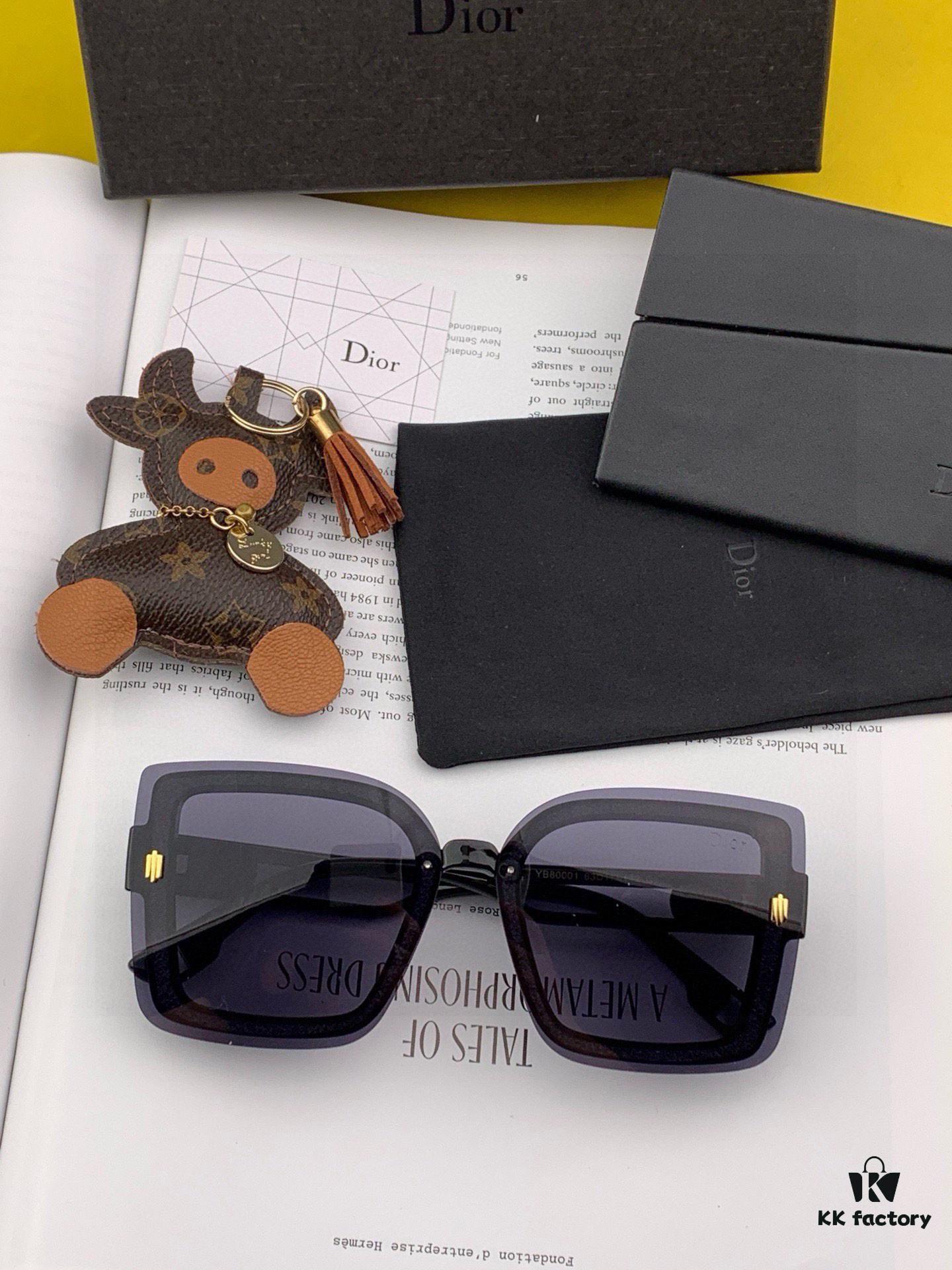 6931fef63a89a121ed54ef9a DIOR 2025 Spring New Arrival Square Sunglasses, Favored by Influencers for Their Stunning Look and Chic Metal Finish